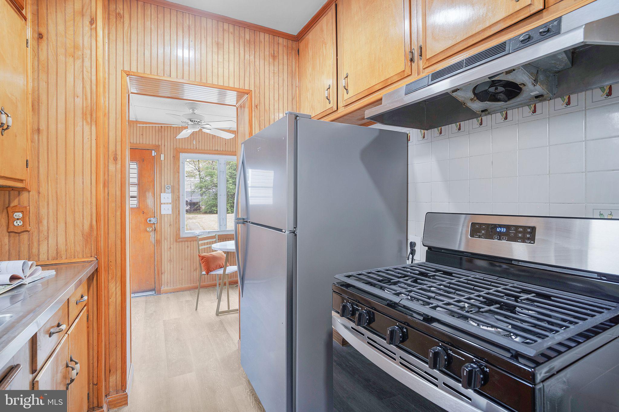 6021 NORTH DAKOTA AVENUE NW