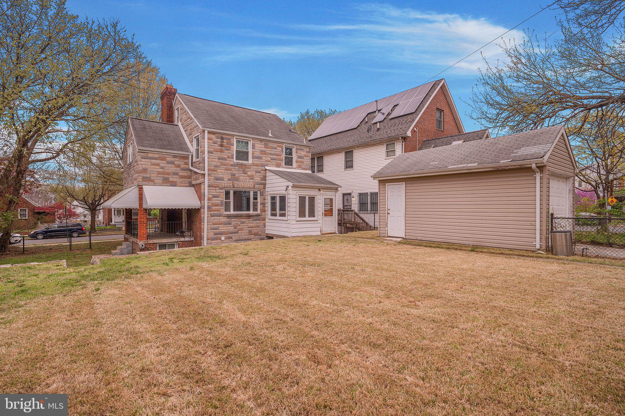 6021 NORTH DAKOTA AVENUE NW