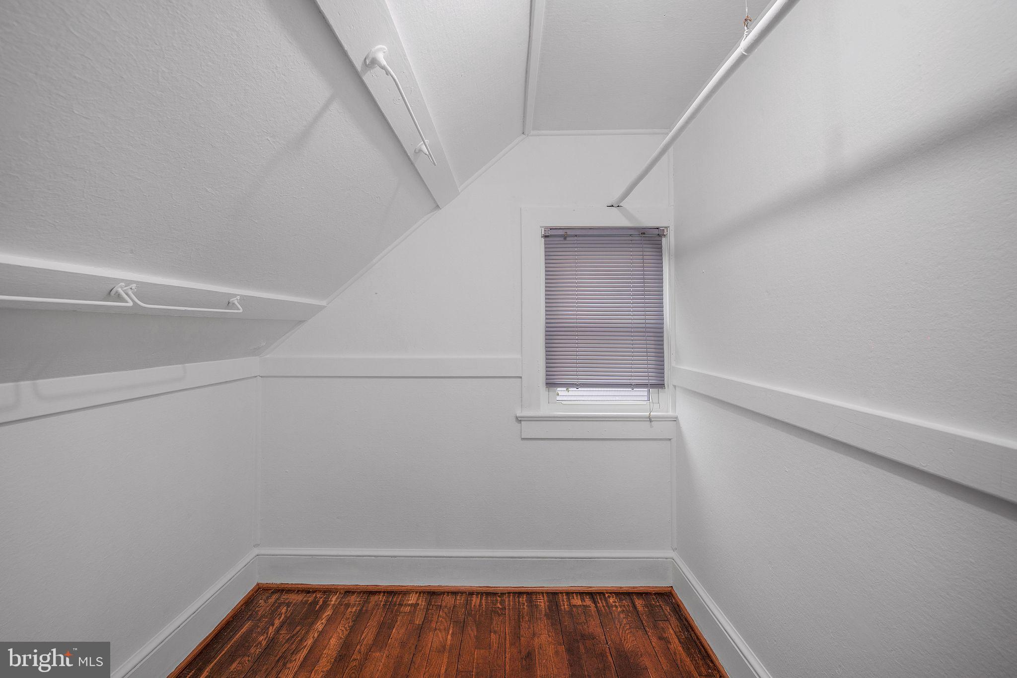 6021 NORTH DAKOTA AVENUE NW