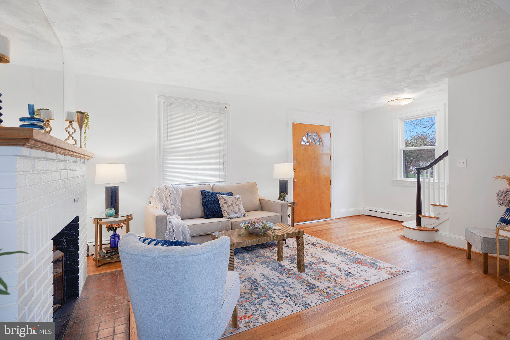 6021 NORTH DAKOTA AVENUE NW