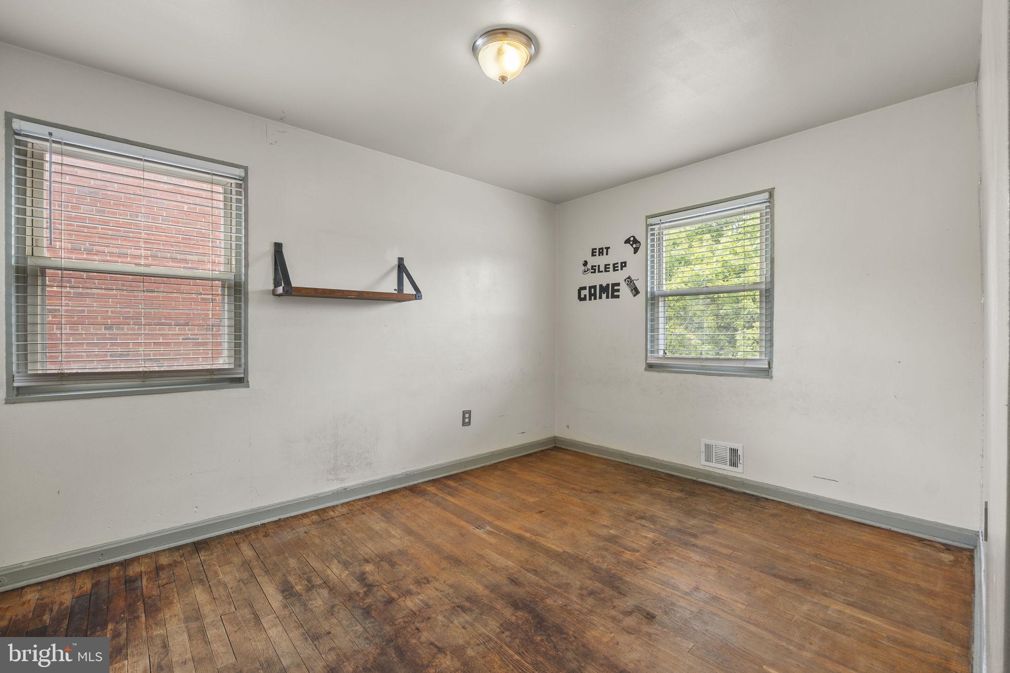 4956 SARGENT ROAD NE