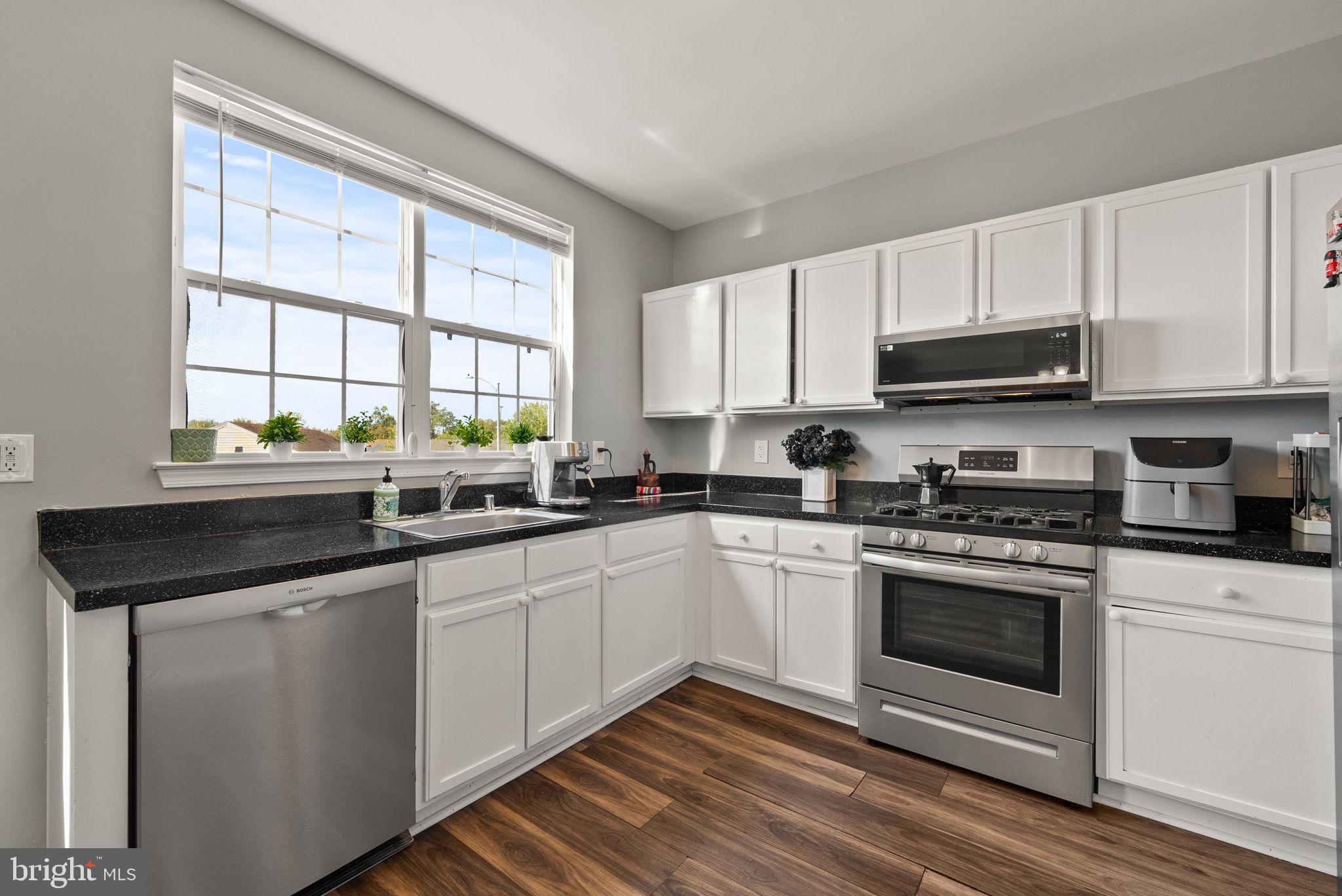 1830 WEBSTER PLACE SE