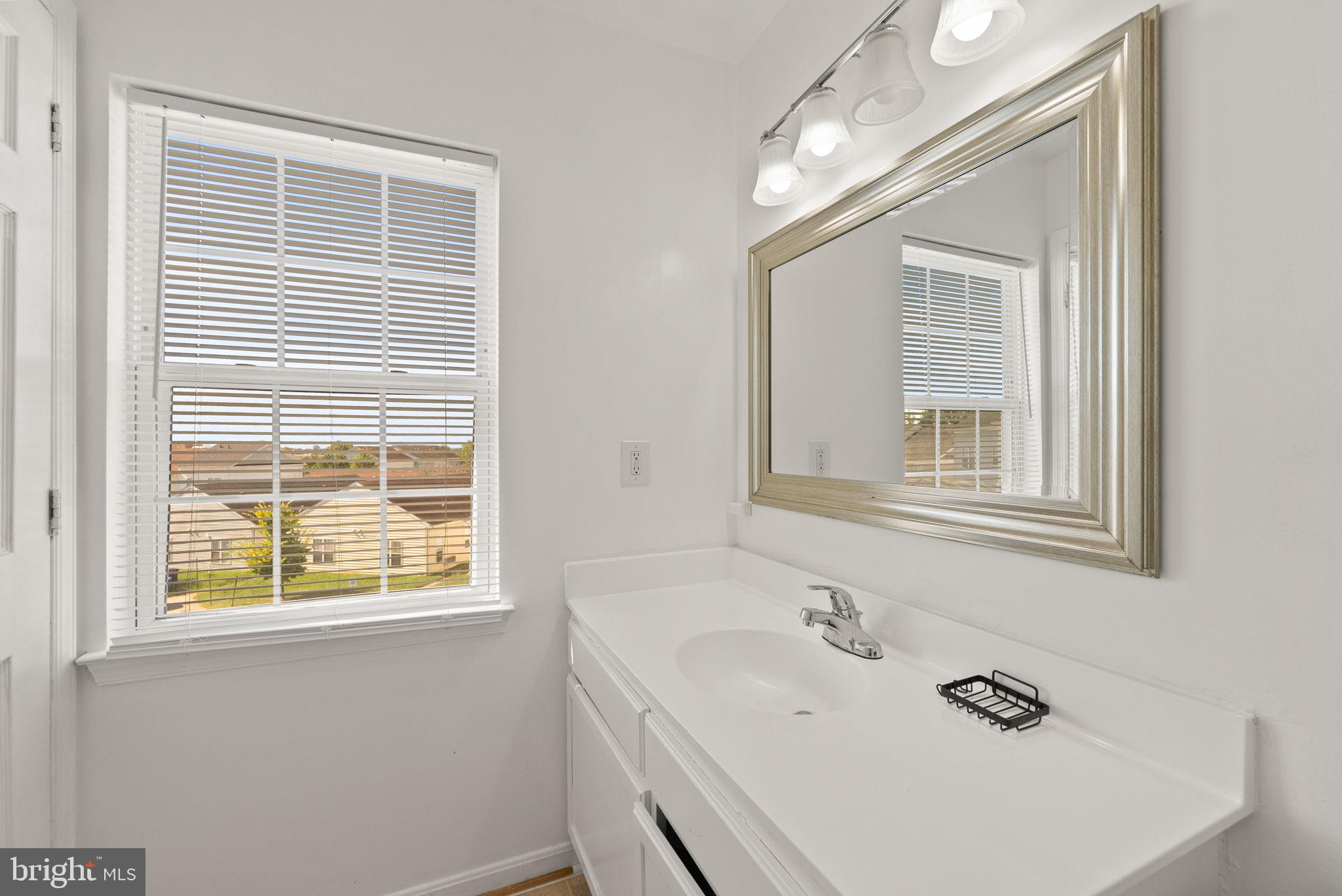 1830 WEBSTER PLACE SE