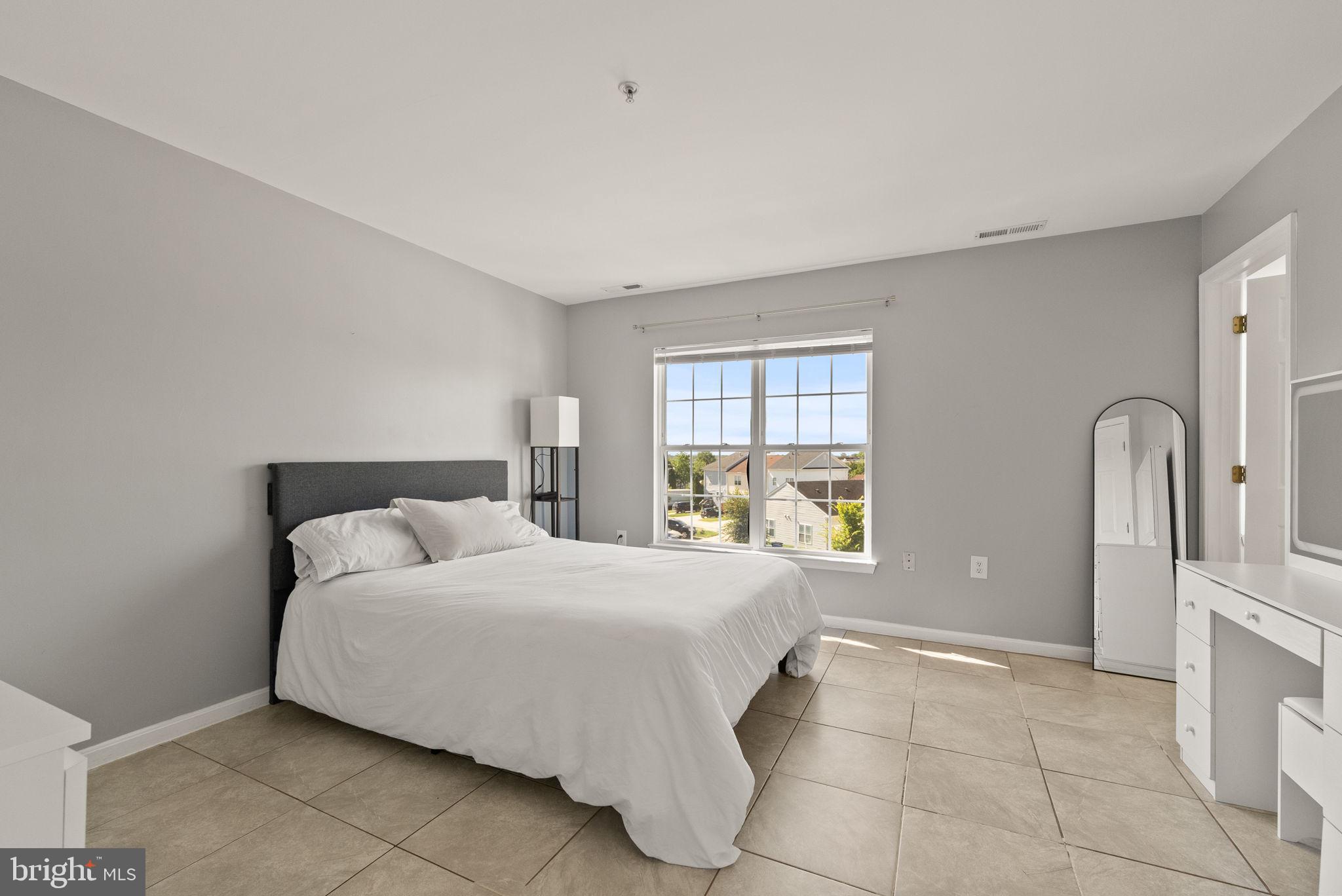 1830 WEBSTER PLACE SE