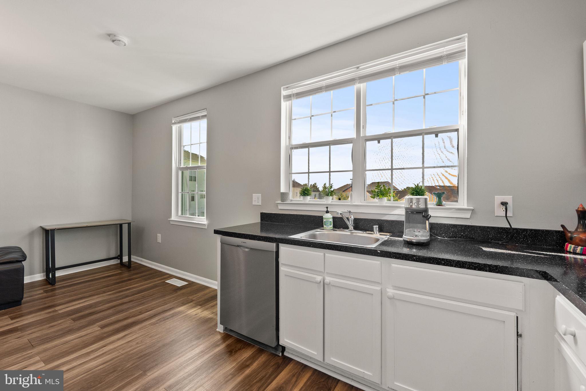 1830 WEBSTER PLACE SE