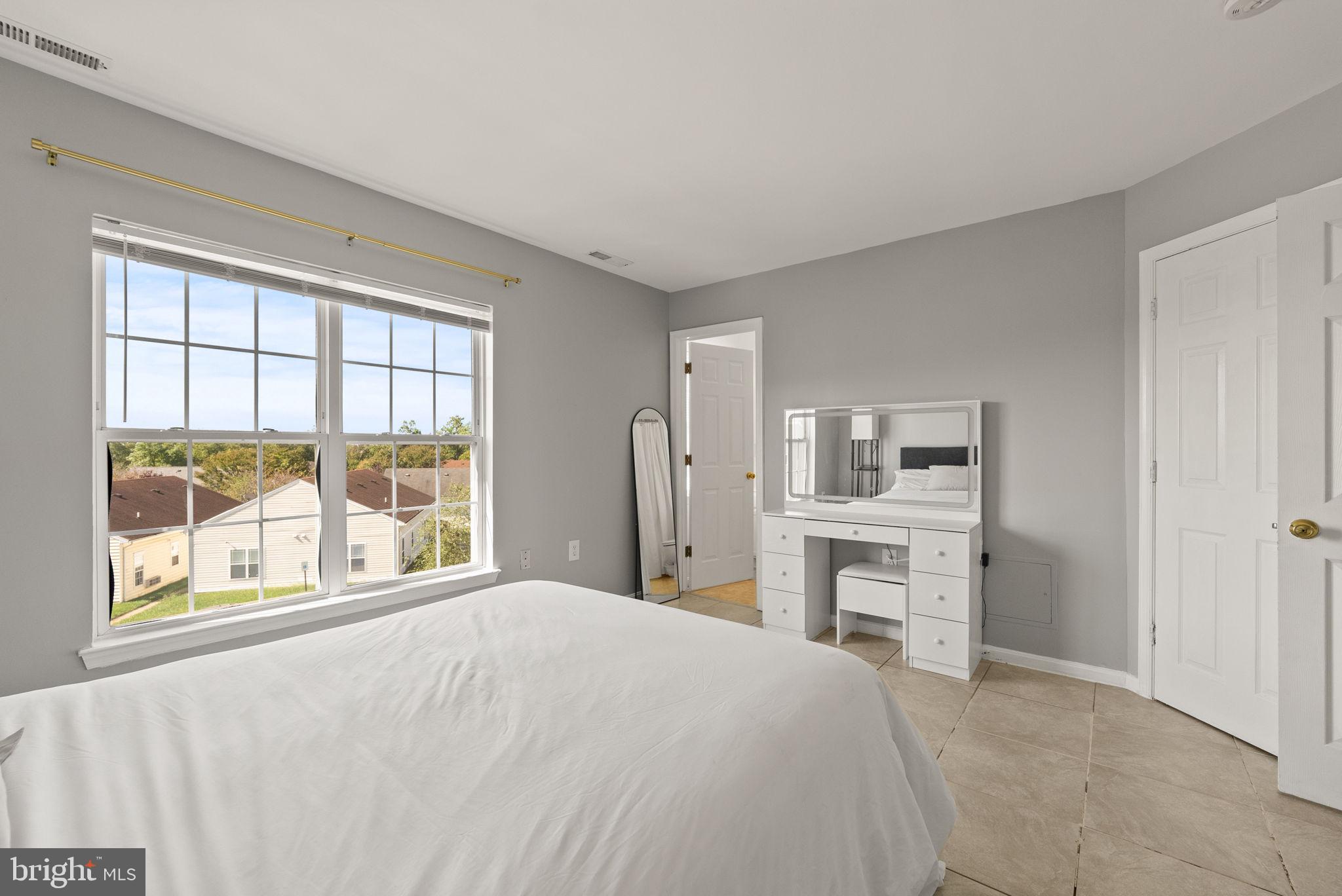 1830 WEBSTER PLACE SE