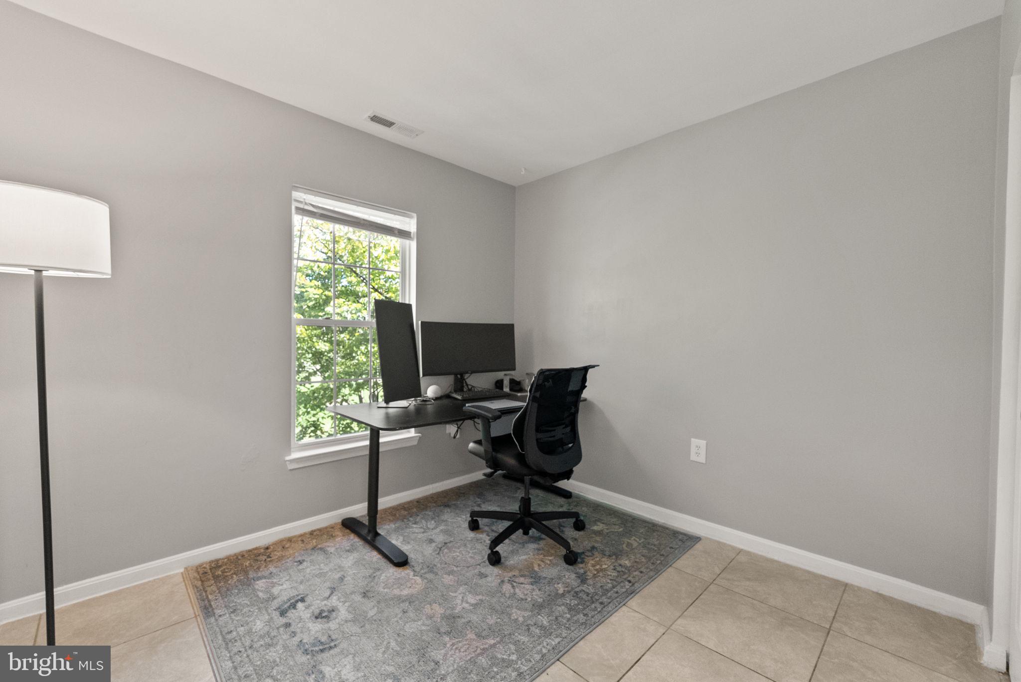 1830 WEBSTER PLACE SE