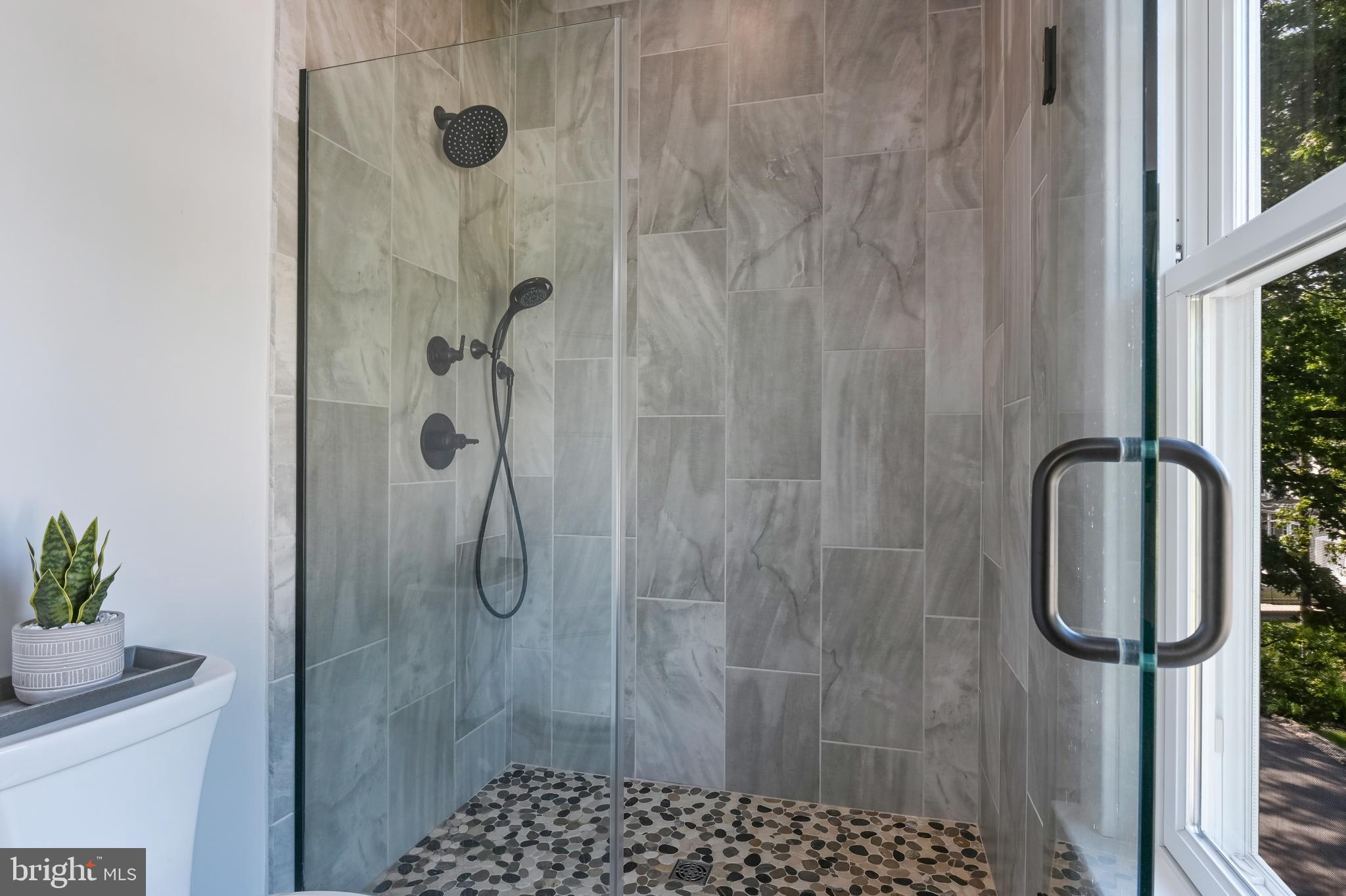 3641 Beach Drive Blvd