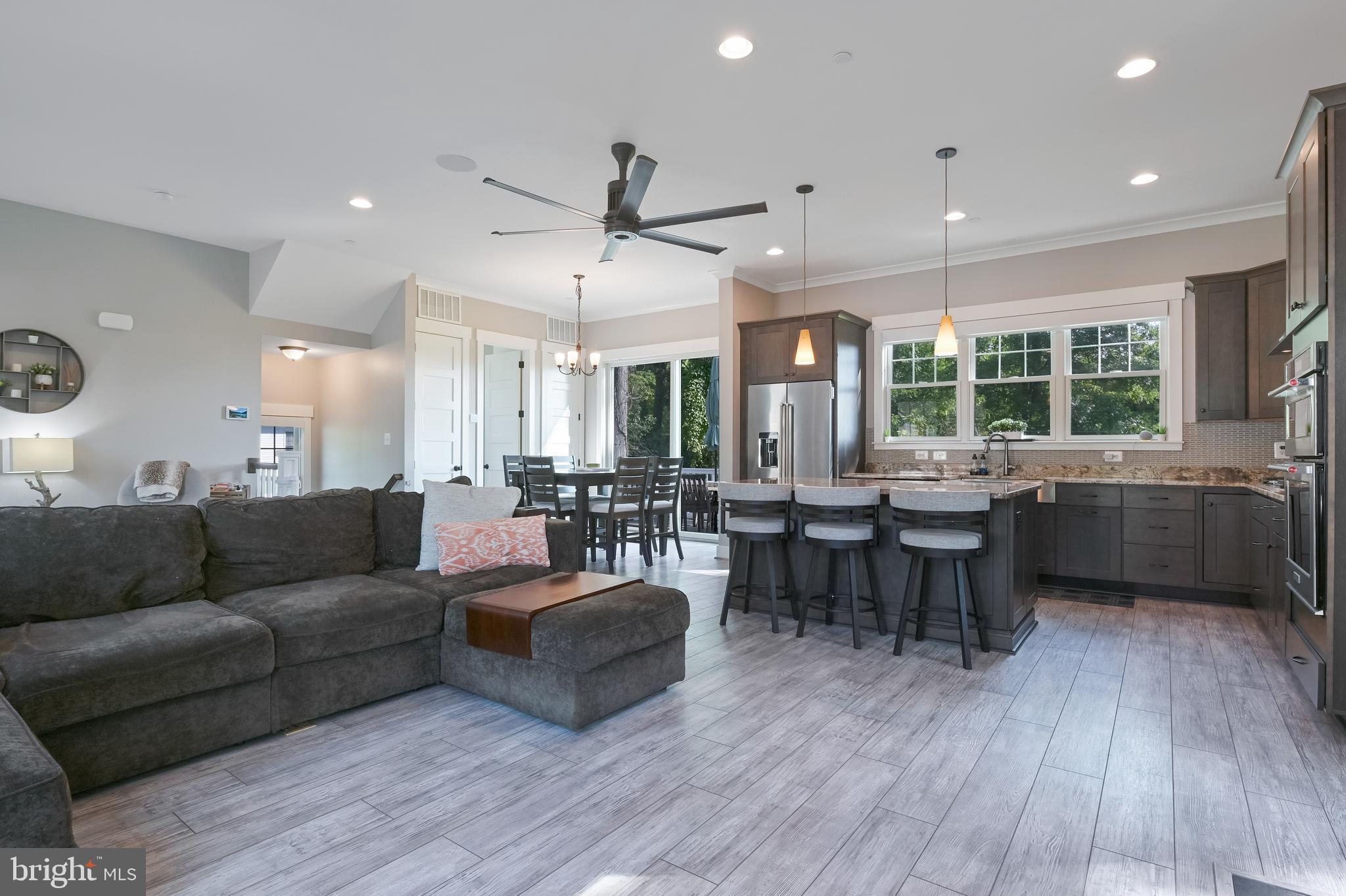 3641 Beach Drive Blvd