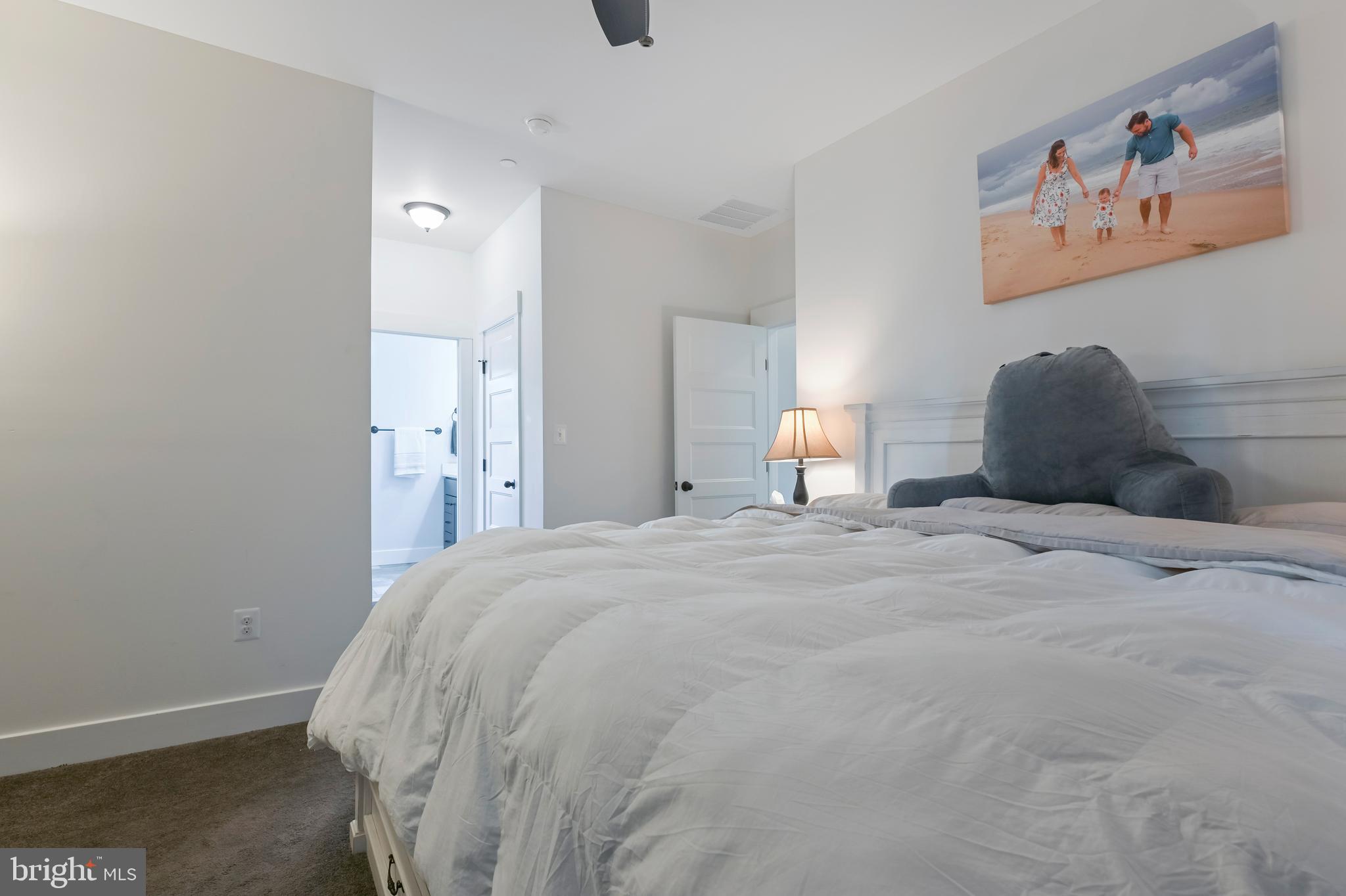 3641 Beach Drive Blvd