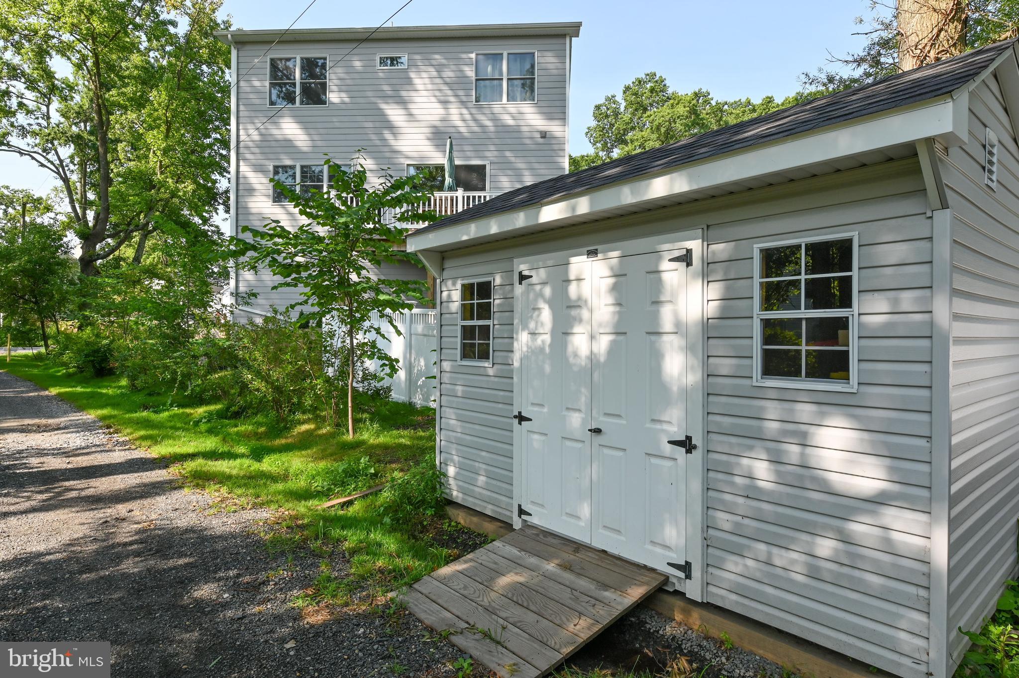 3641 Beach Drive Blvd