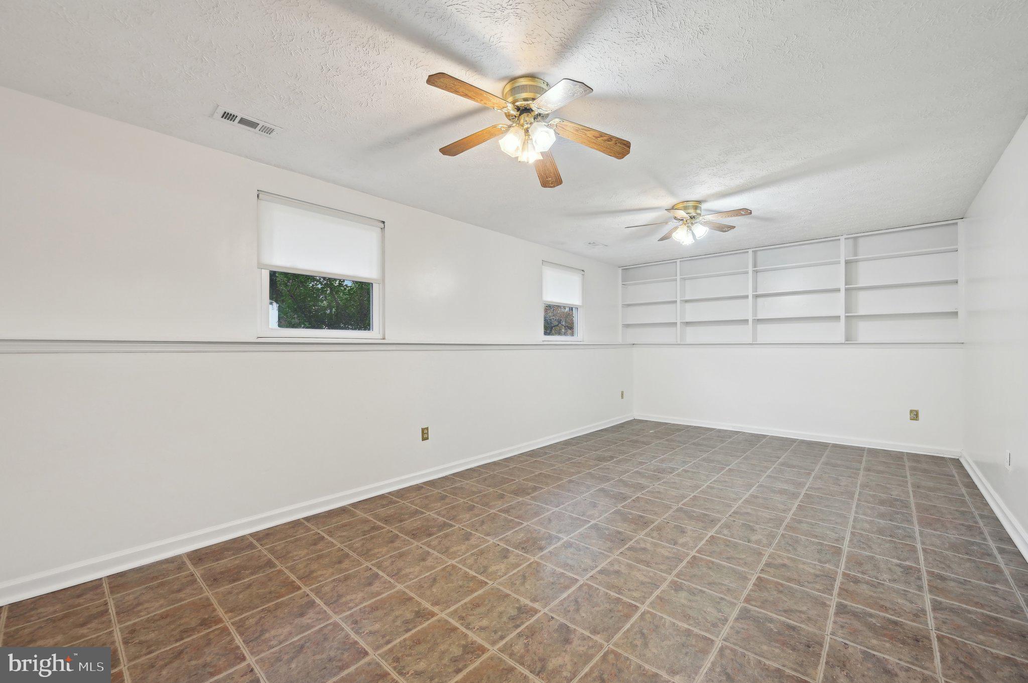 1712 Angel Ct