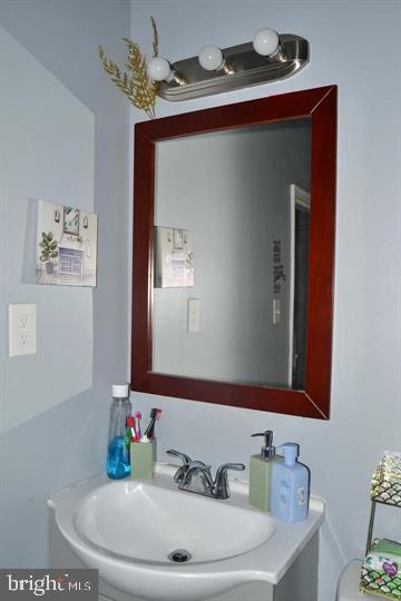 3711 W FRANKLIN STREET