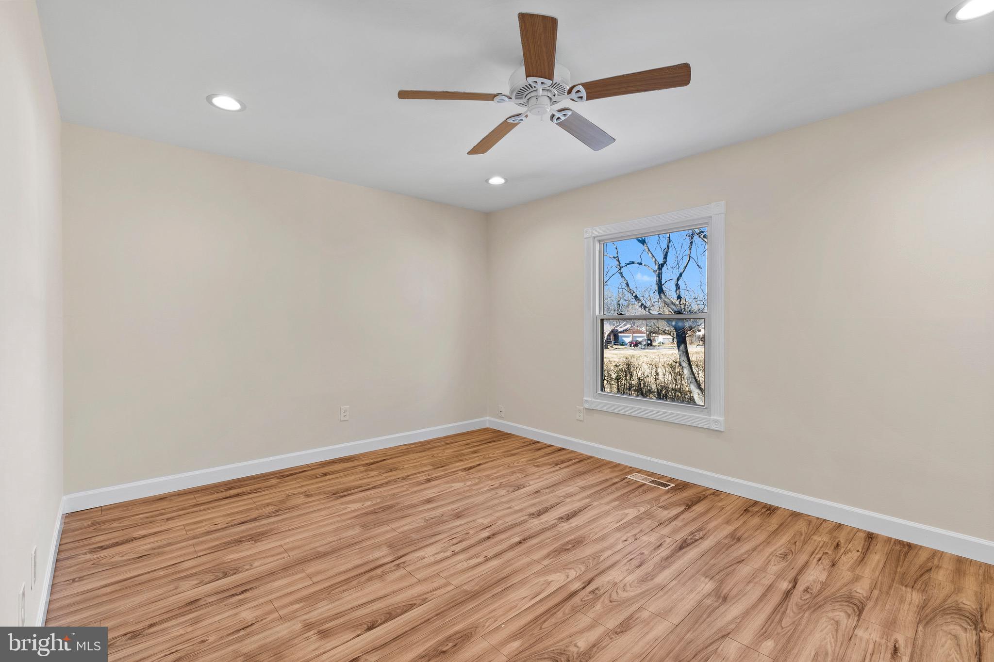 38 DEEPSPRING CT