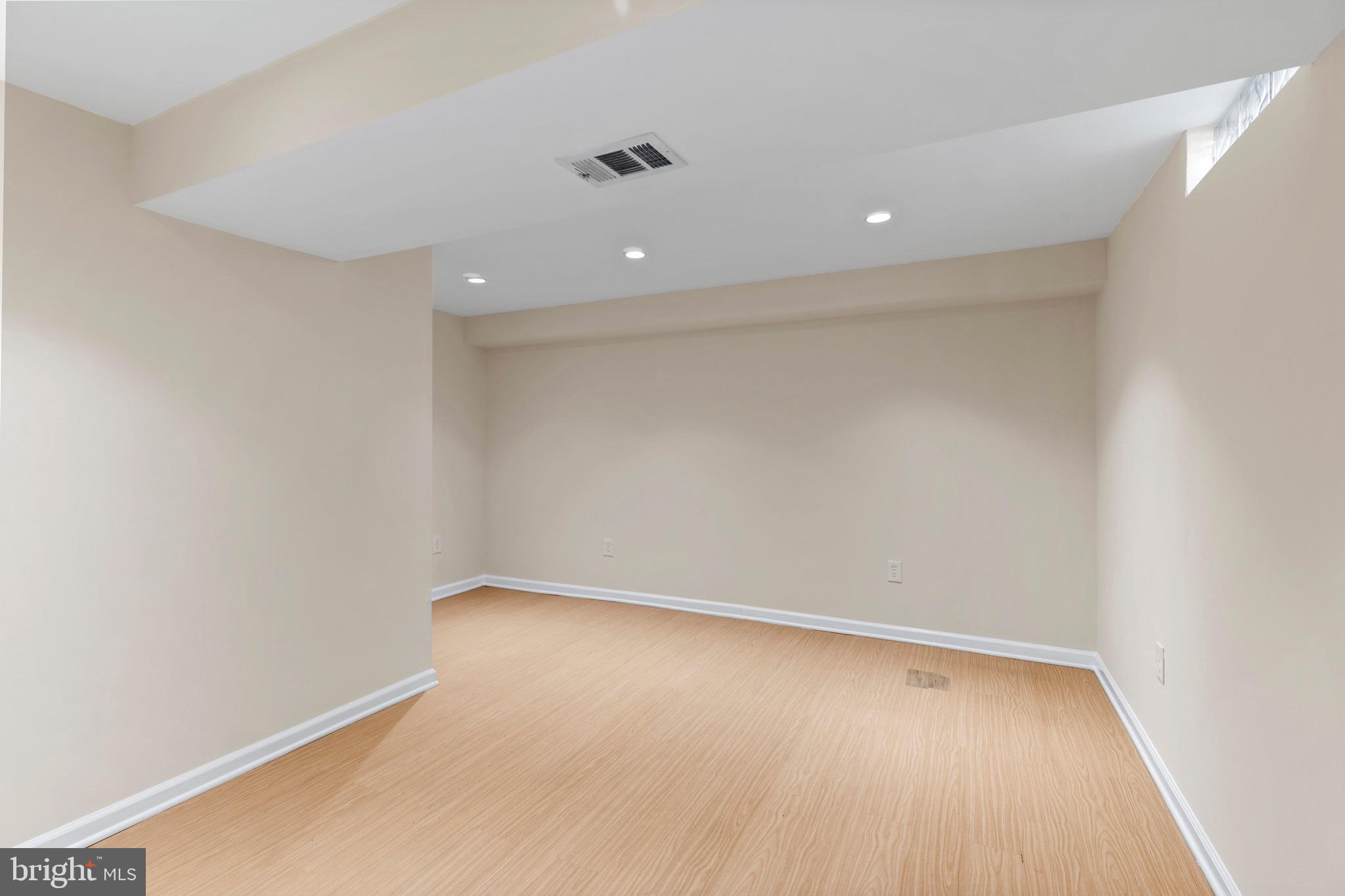 38 DEEPSPRING CT