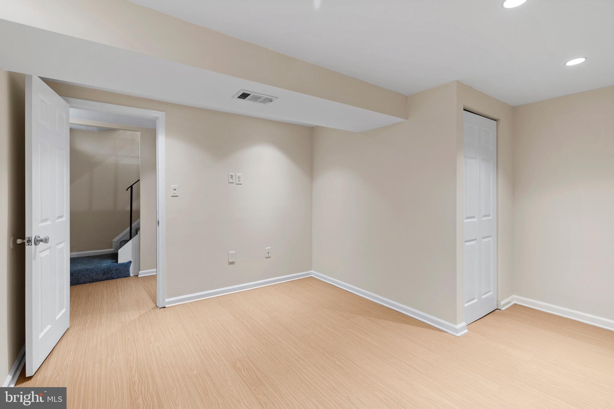 38 DEEPSPRING CT
