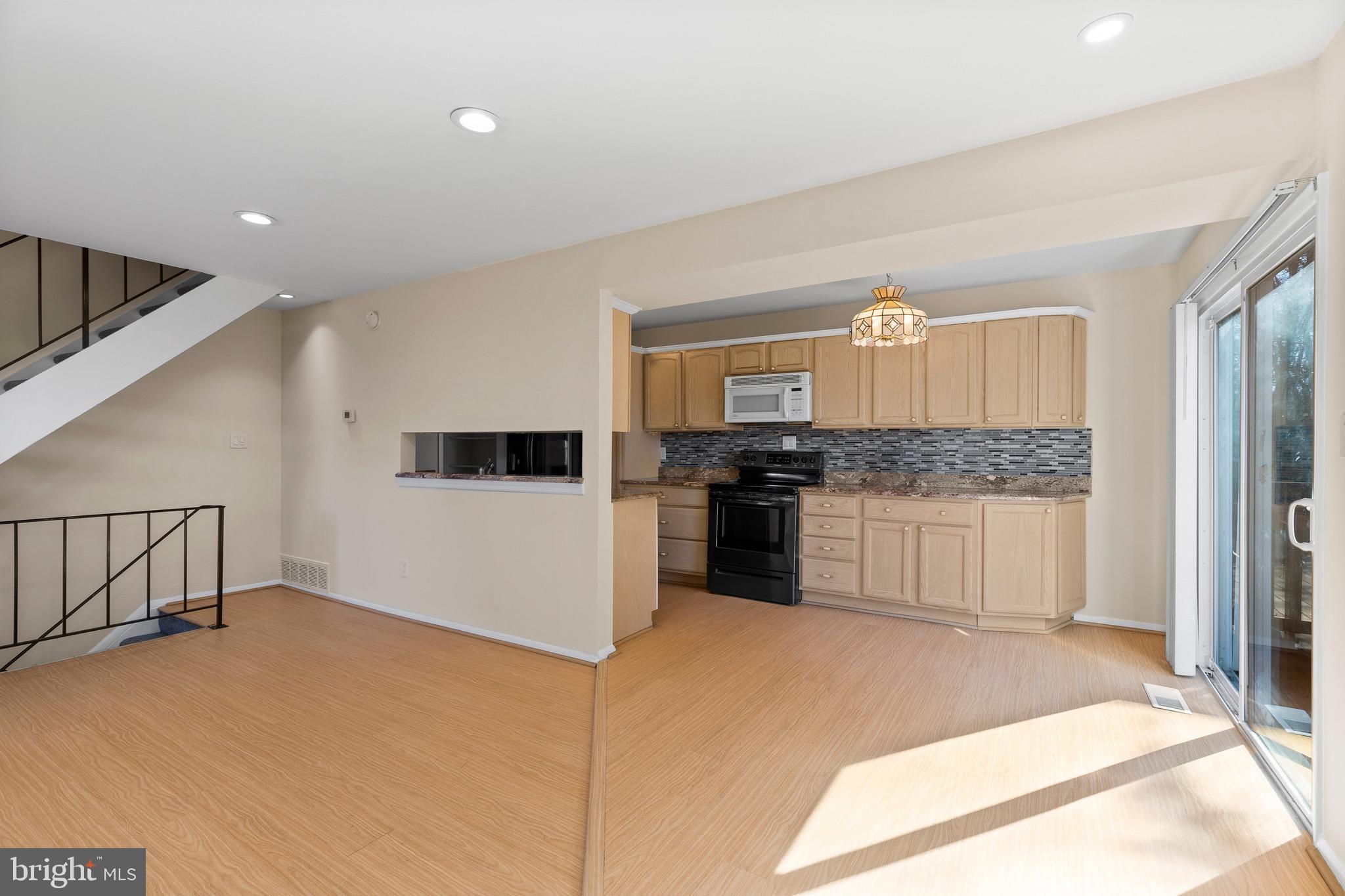 38 DEEPSPRING CT