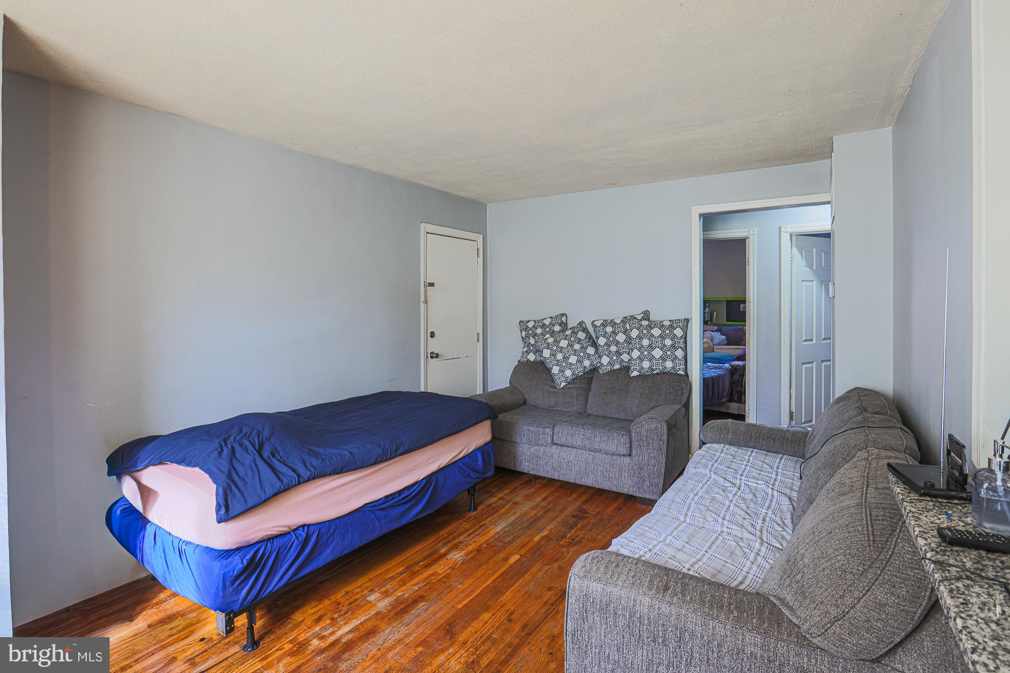 1422 DARTMOUTH AVENUE