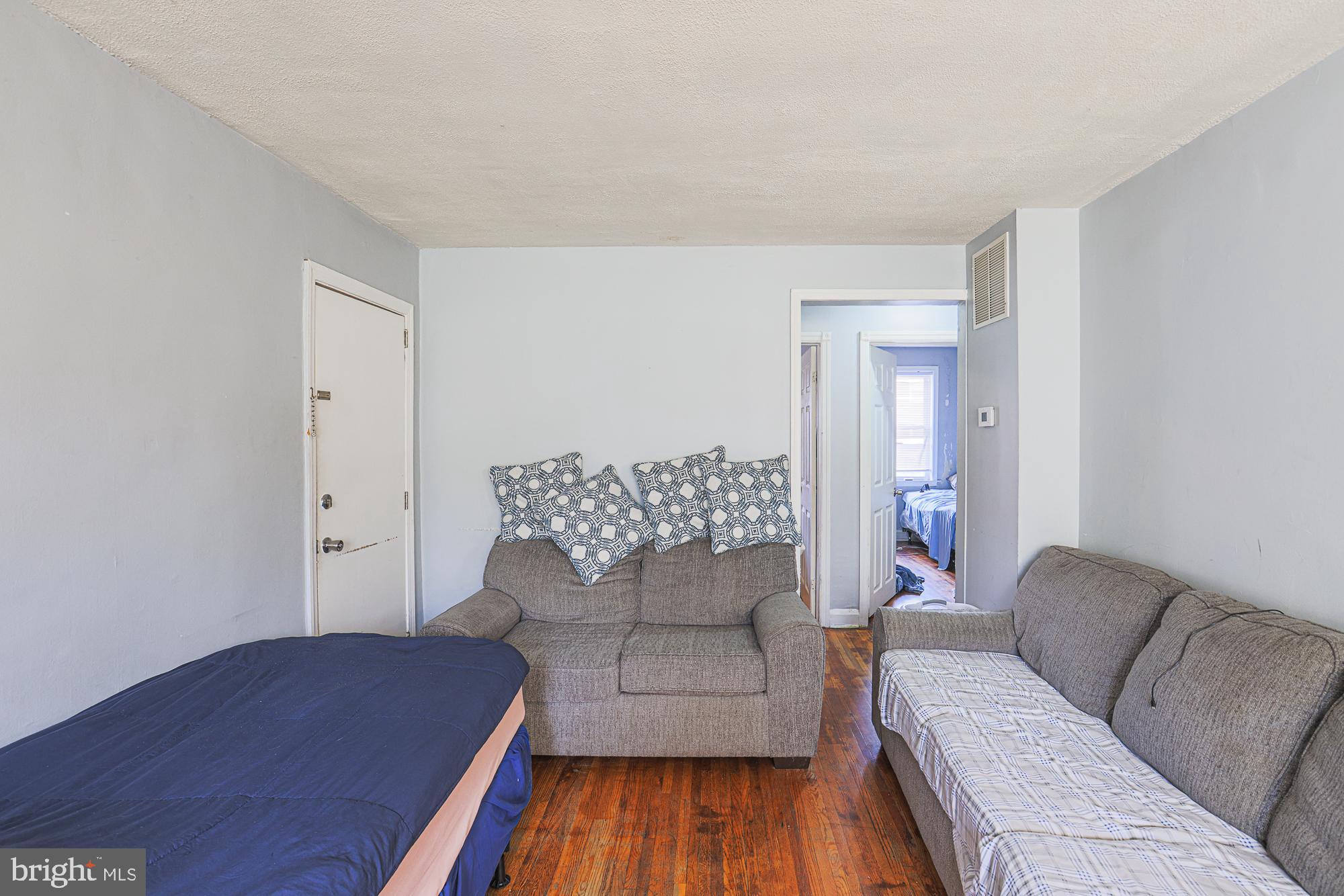 1422 DARTMOUTH AVENUE