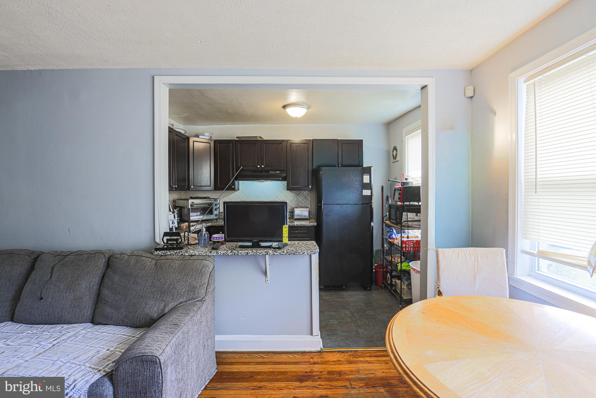 1422 DARTMOUTH AVENUE