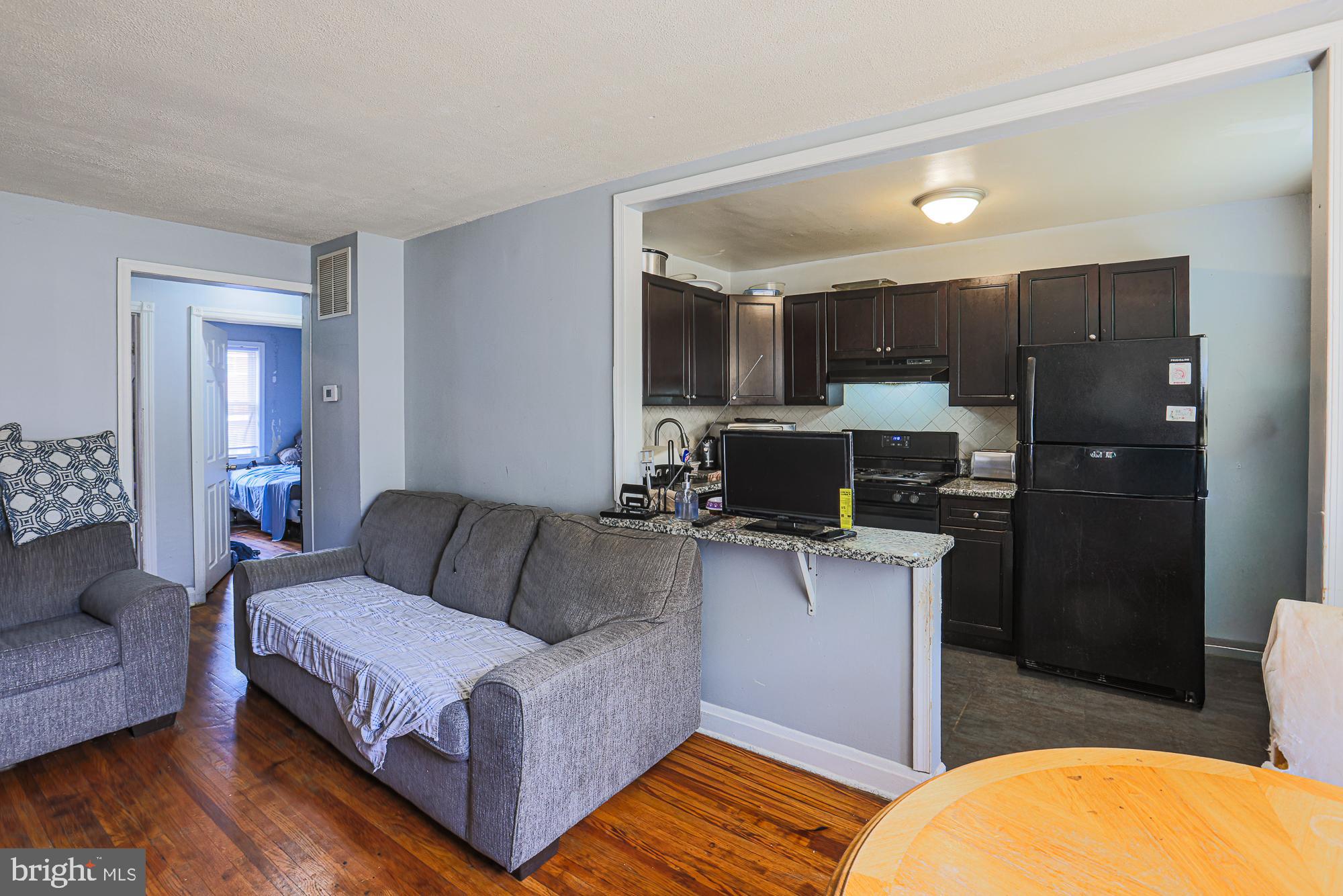 1422 DARTMOUTH AVENUE