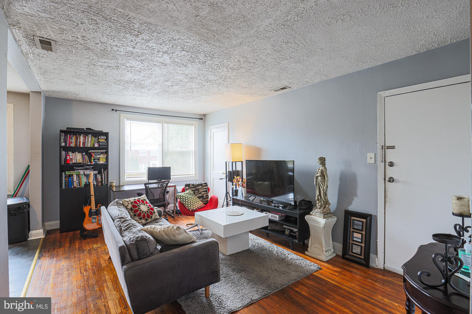 1422 DARTMOUTH AVENUE