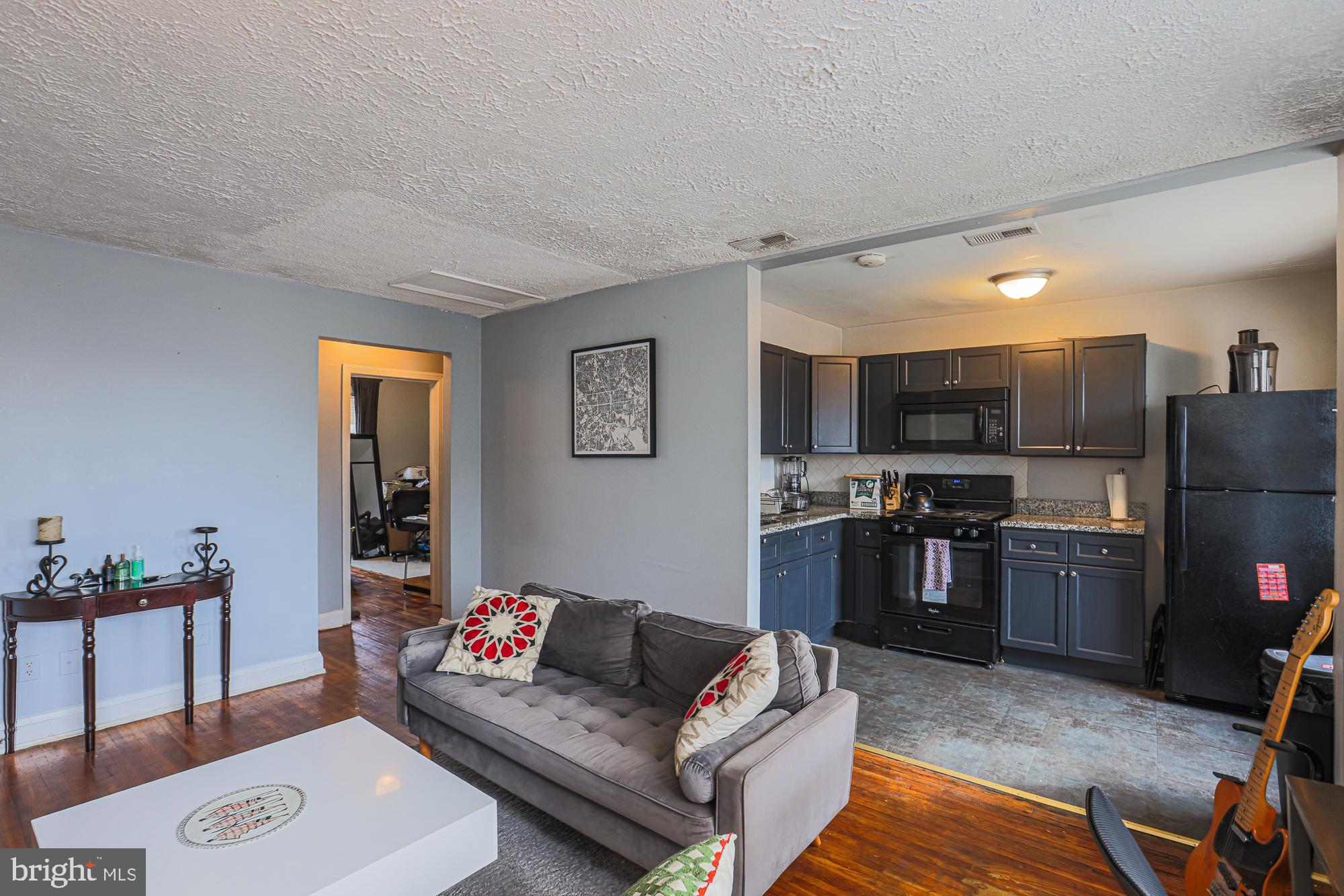 1422 DARTMOUTH AVENUE