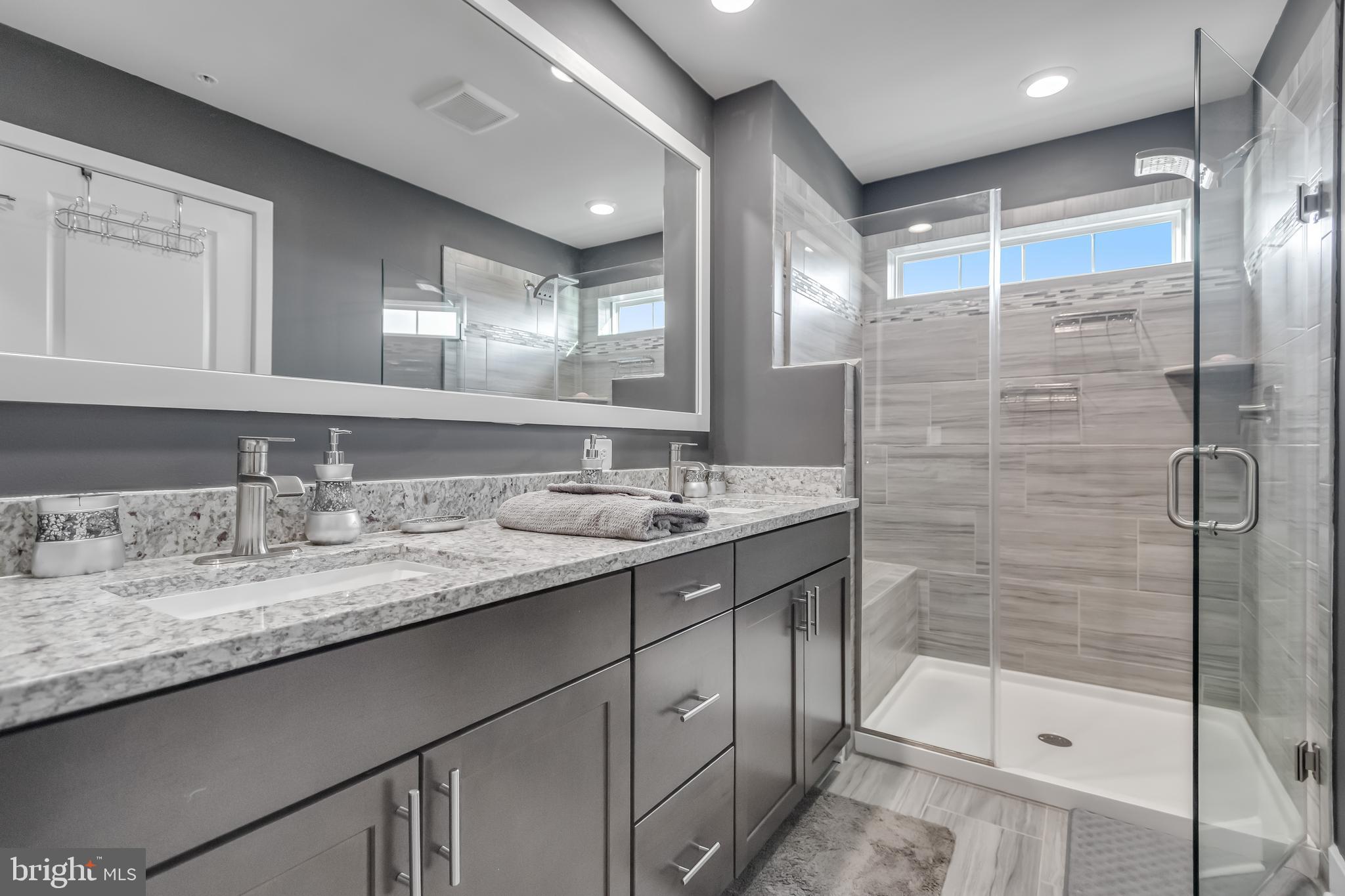 7806 JOHNNYCAKE ROAD