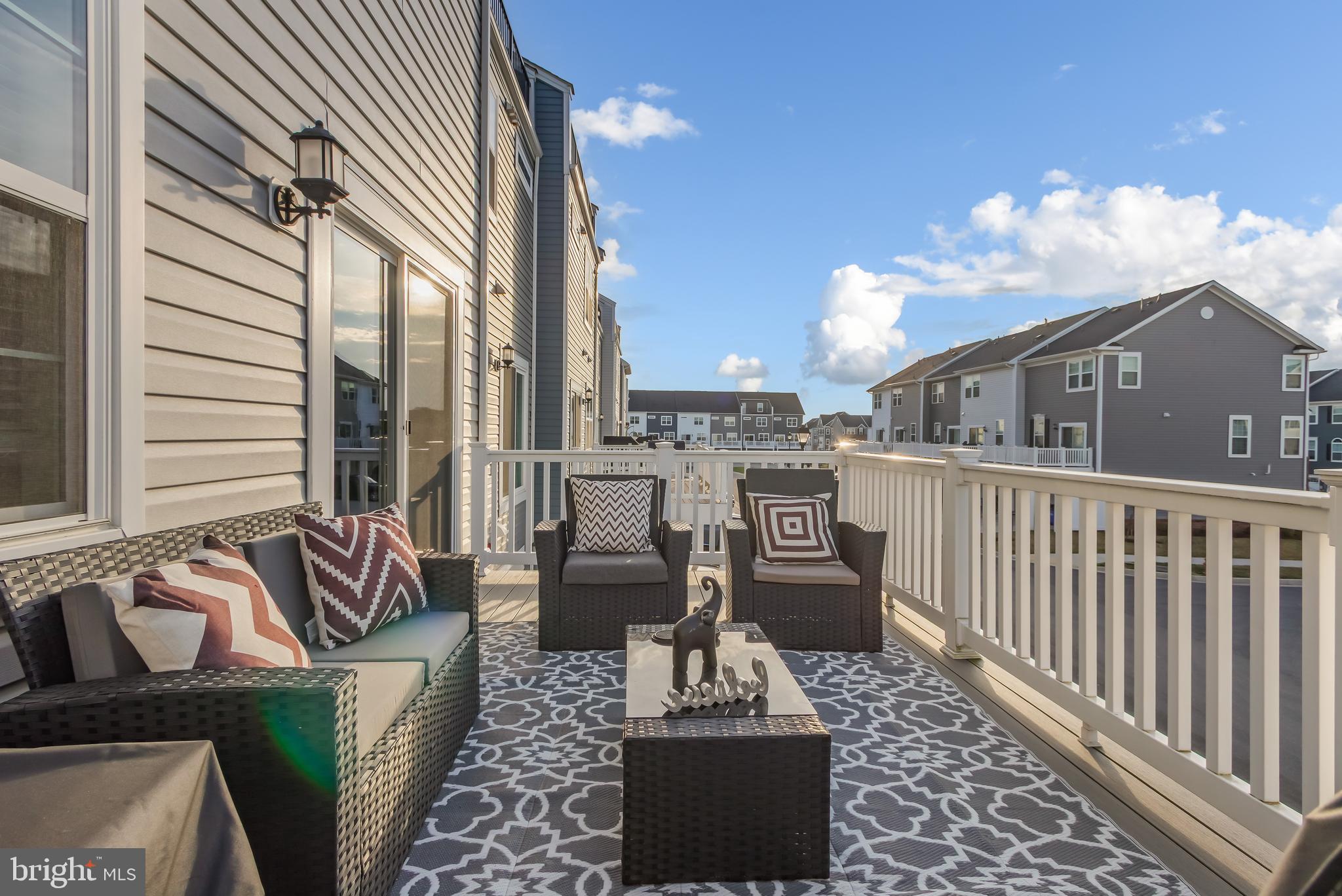 7806 JOHNNYCAKE ROAD