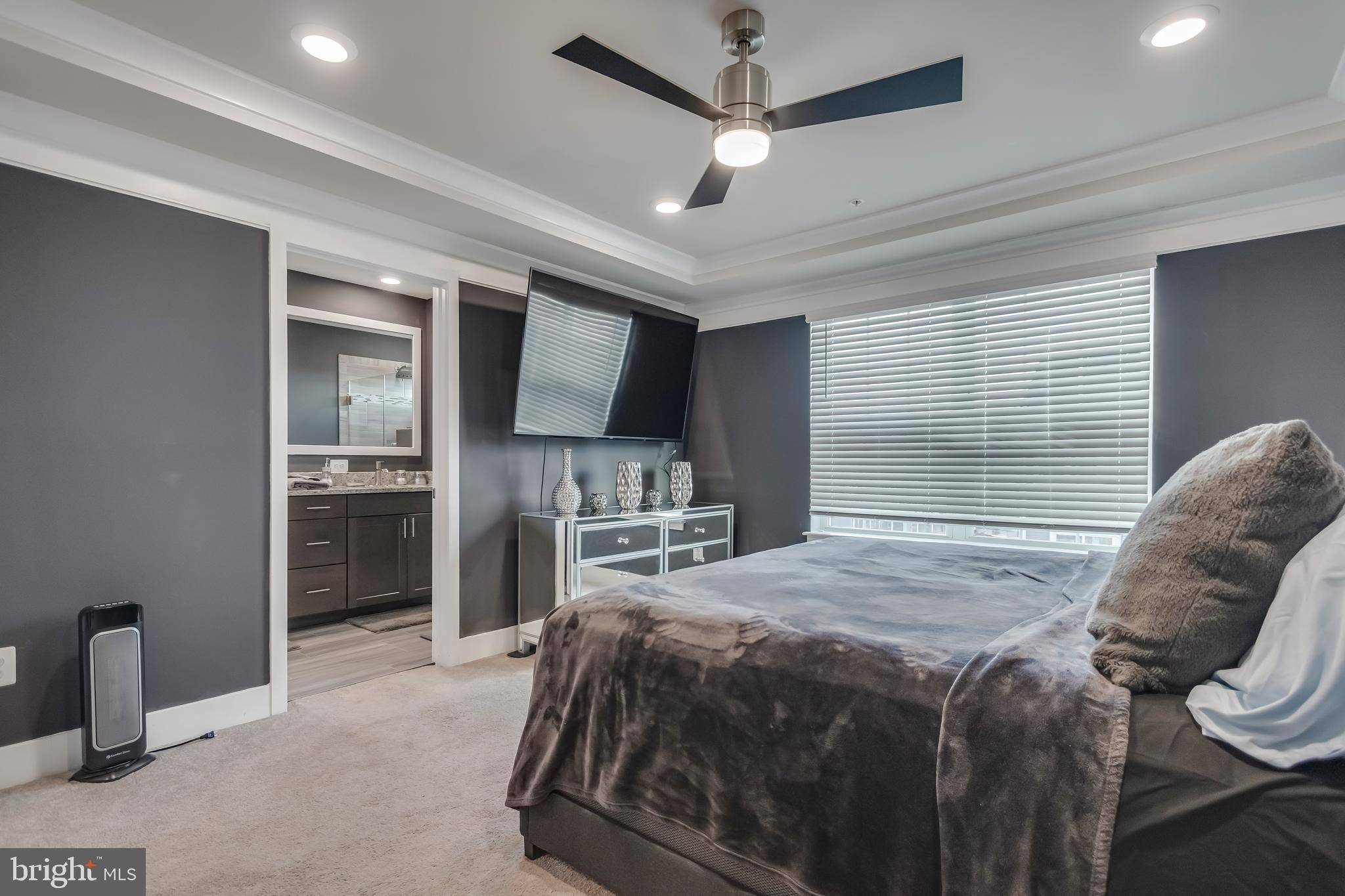 7806 JOHNNYCAKE ROAD