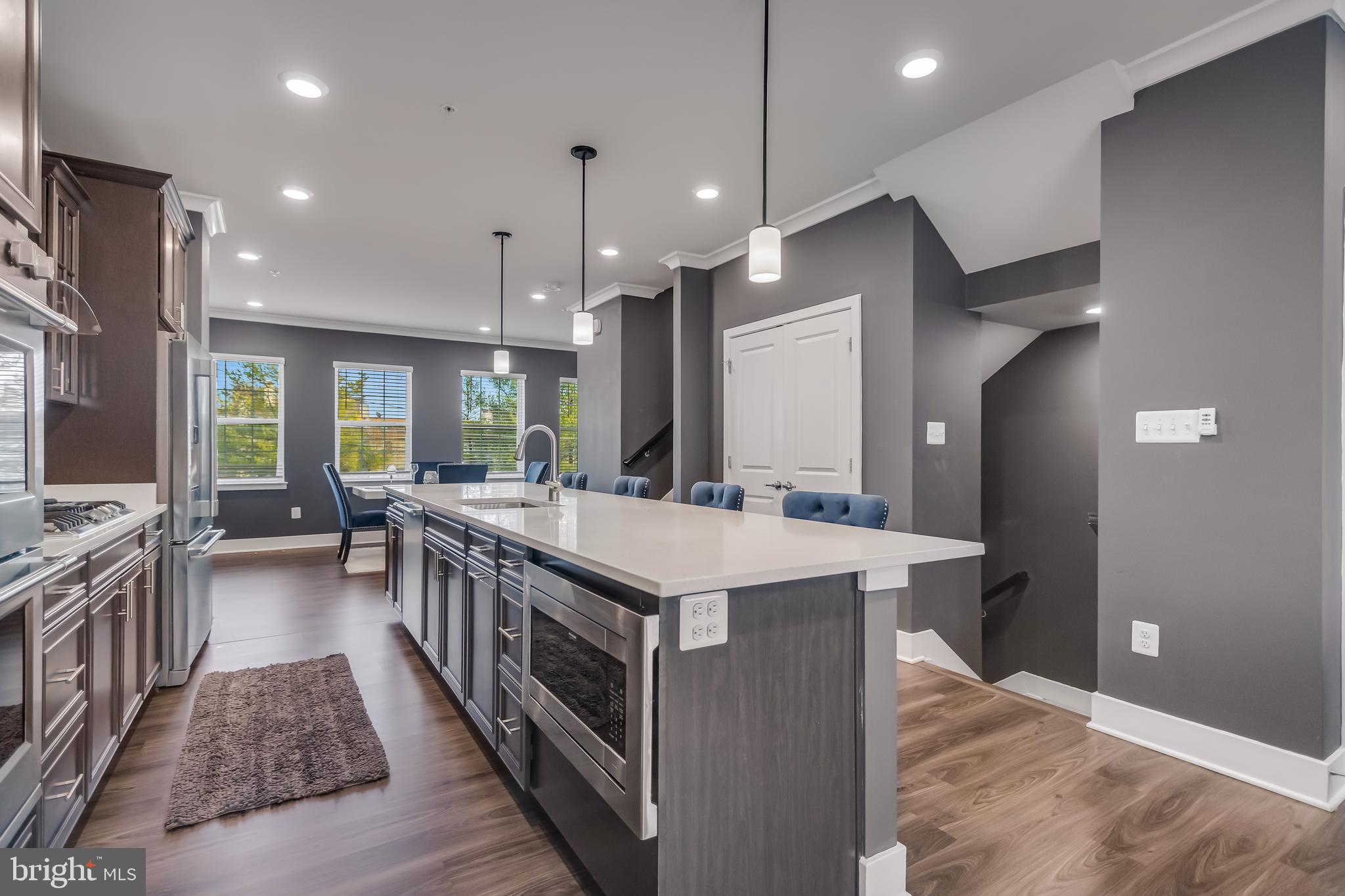 7806 JOHNNYCAKE ROAD