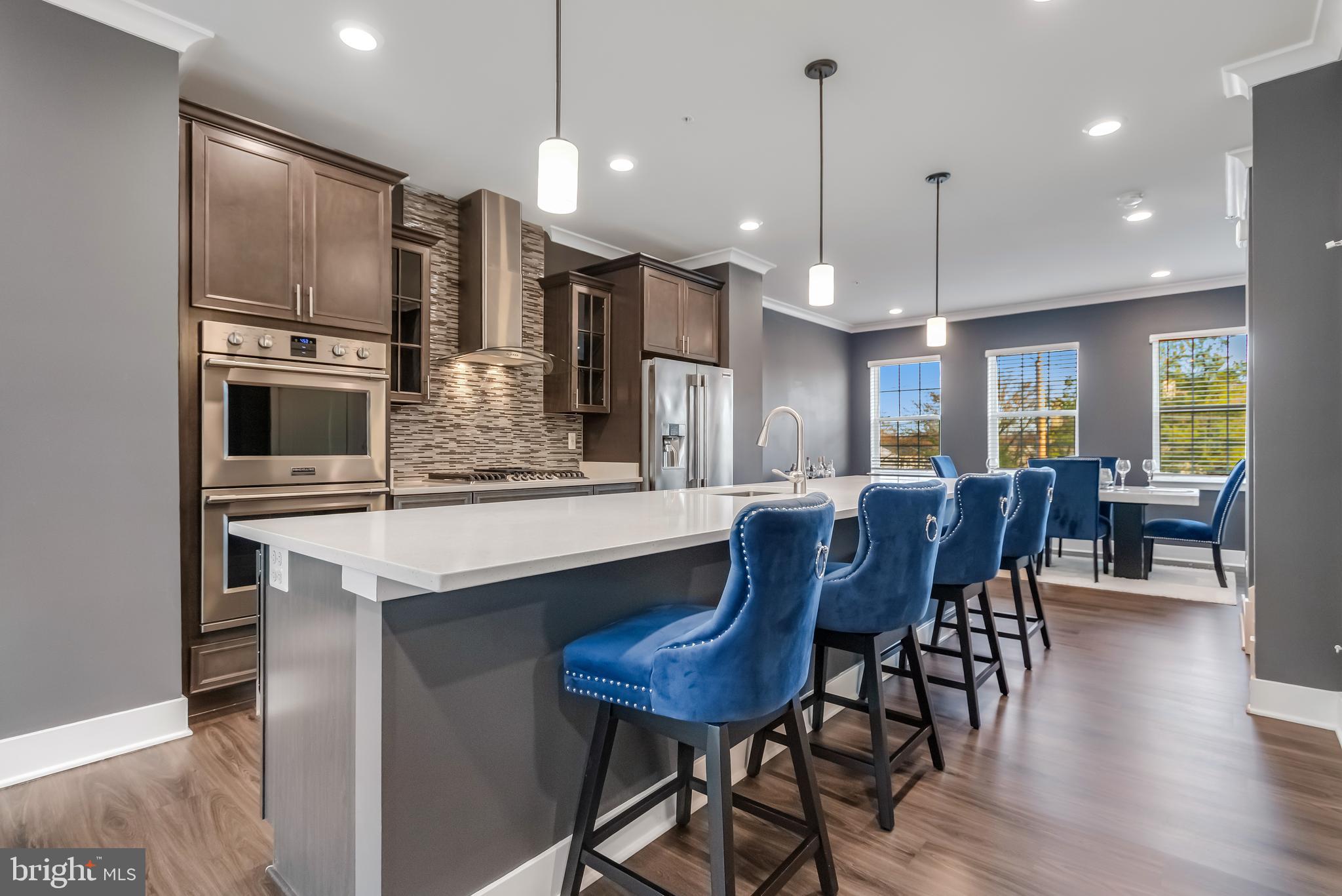 7806 JOHNNYCAKE ROAD