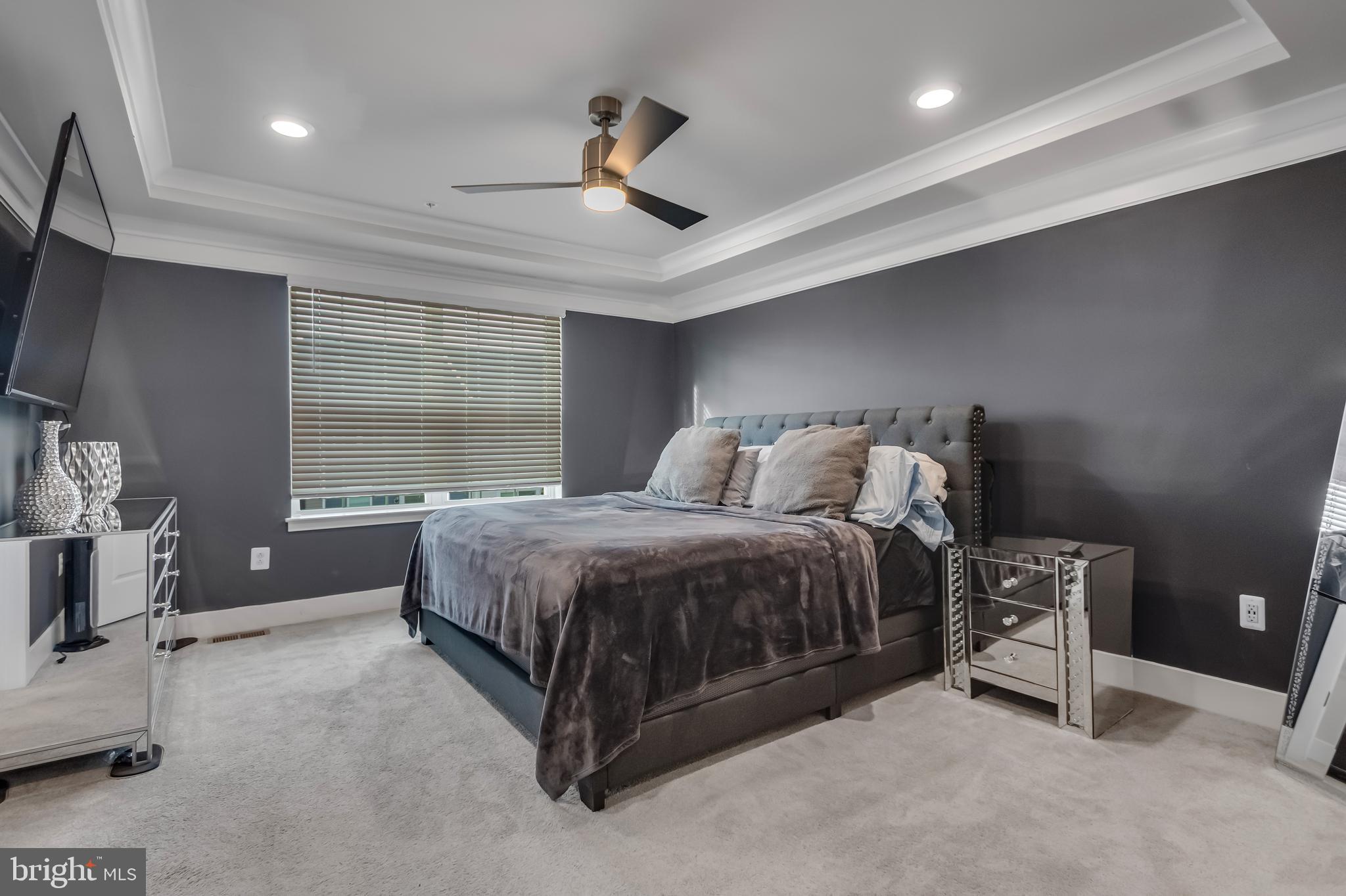 7806 JOHNNYCAKE ROAD