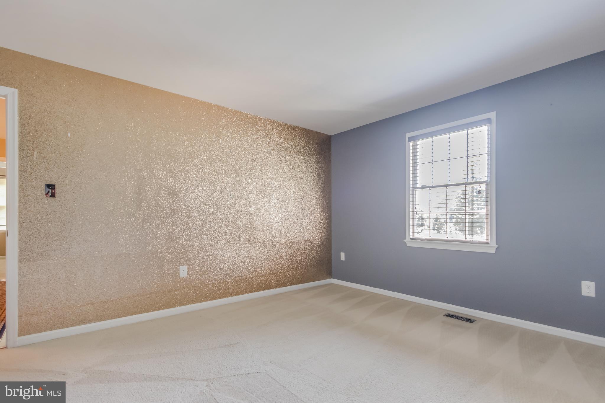 1305 Greenmont Dr