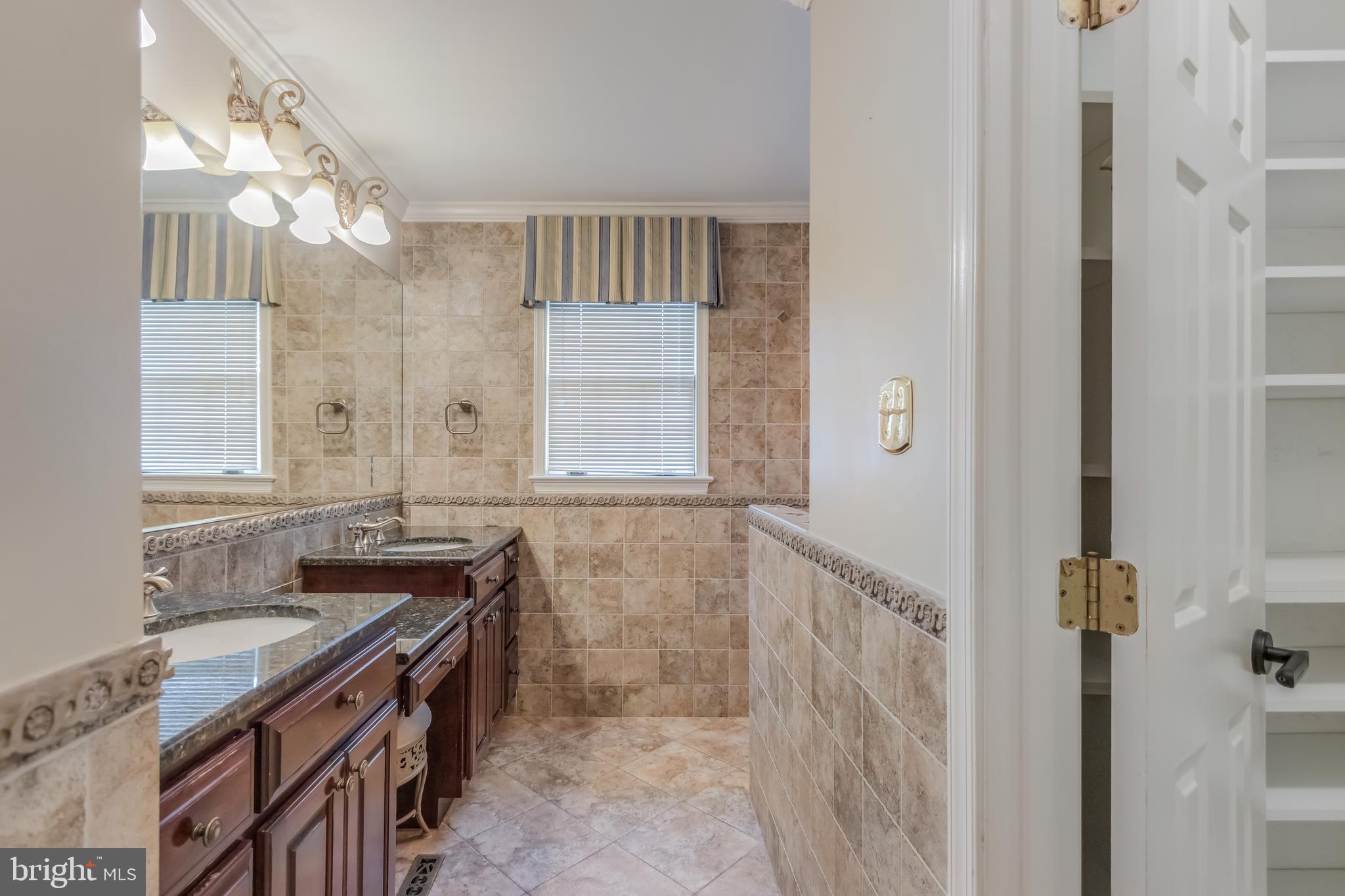 1305 Greenmont Dr