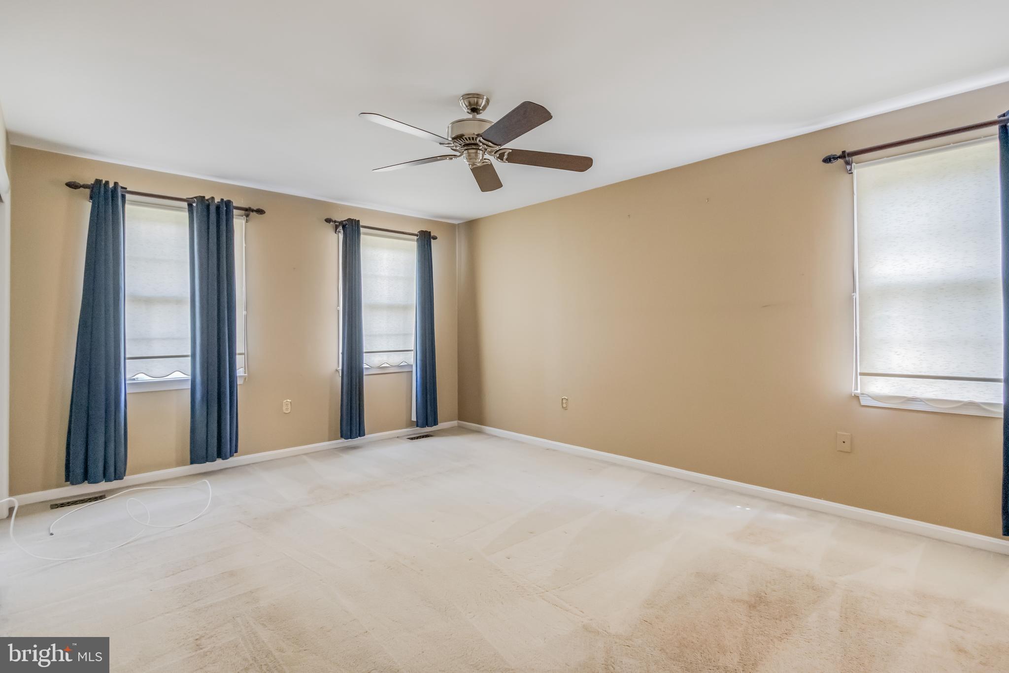 1305 Greenmont Dr