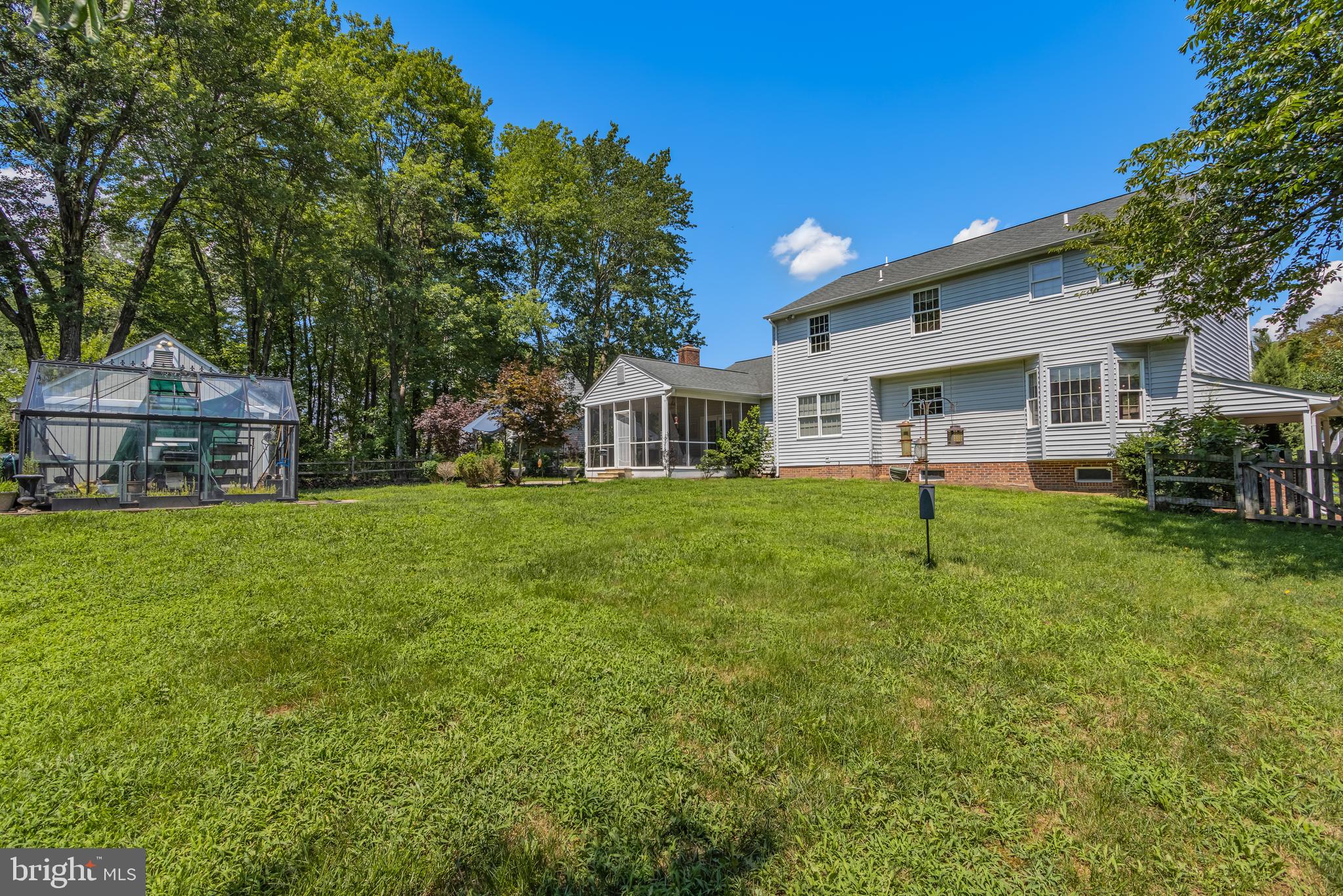 1305 Greenmont Dr