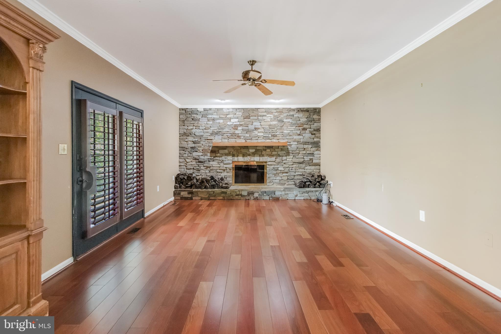 1305 Greenmont Dr