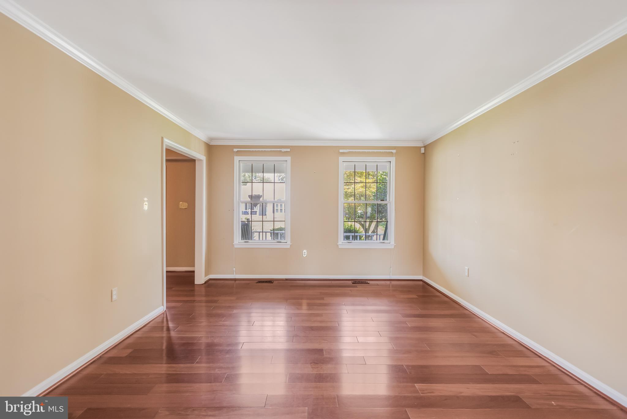 1305 Greenmont Dr