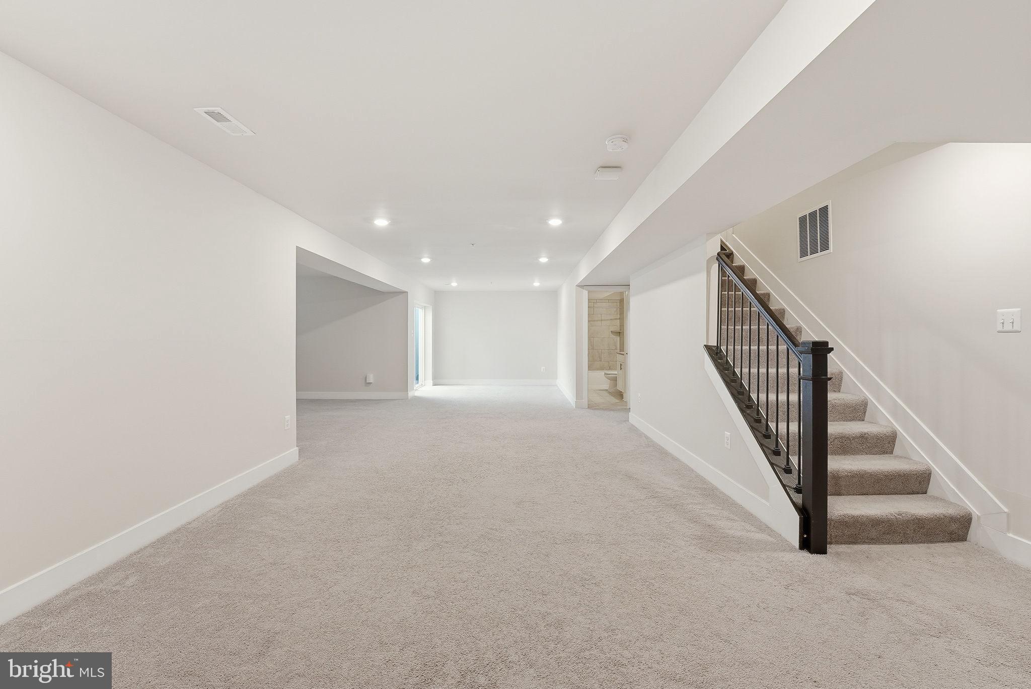 4564 SHAKESPEARE CIRCLE