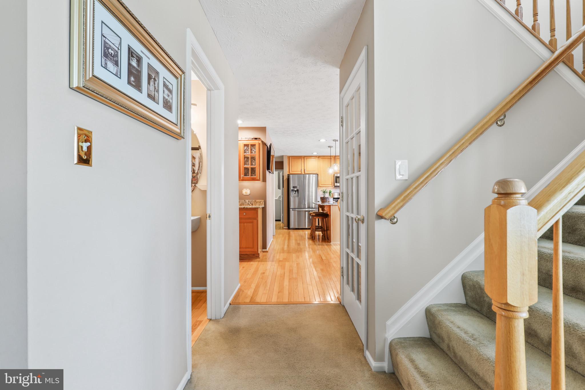 211 Holstein Ct