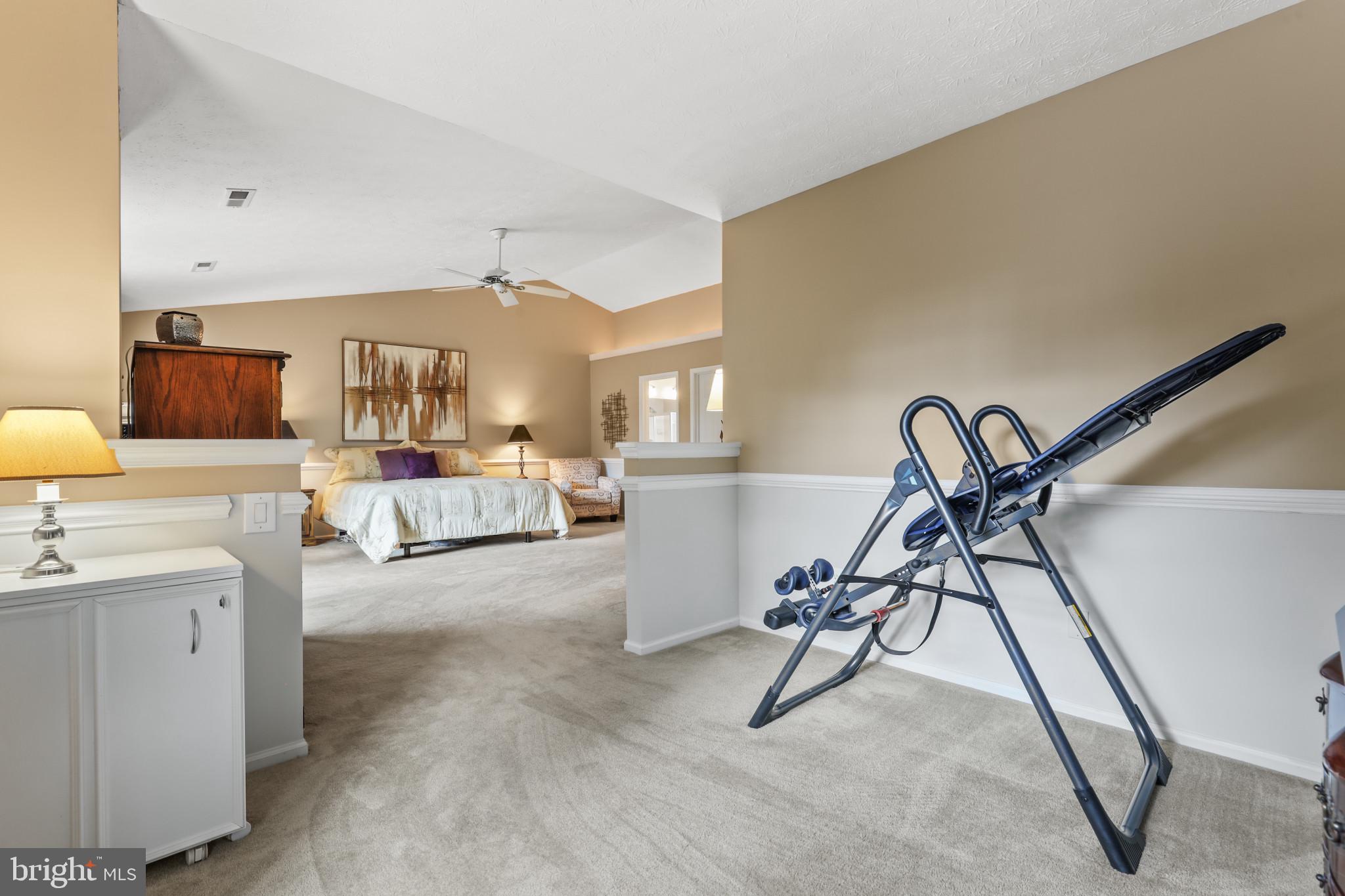 211 Holstein Ct