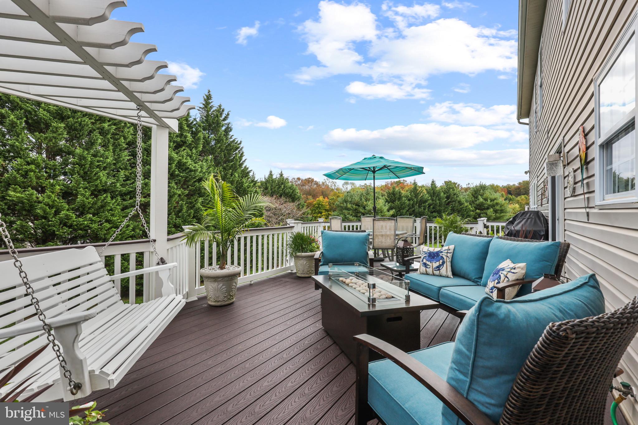 211 Holstein Ct