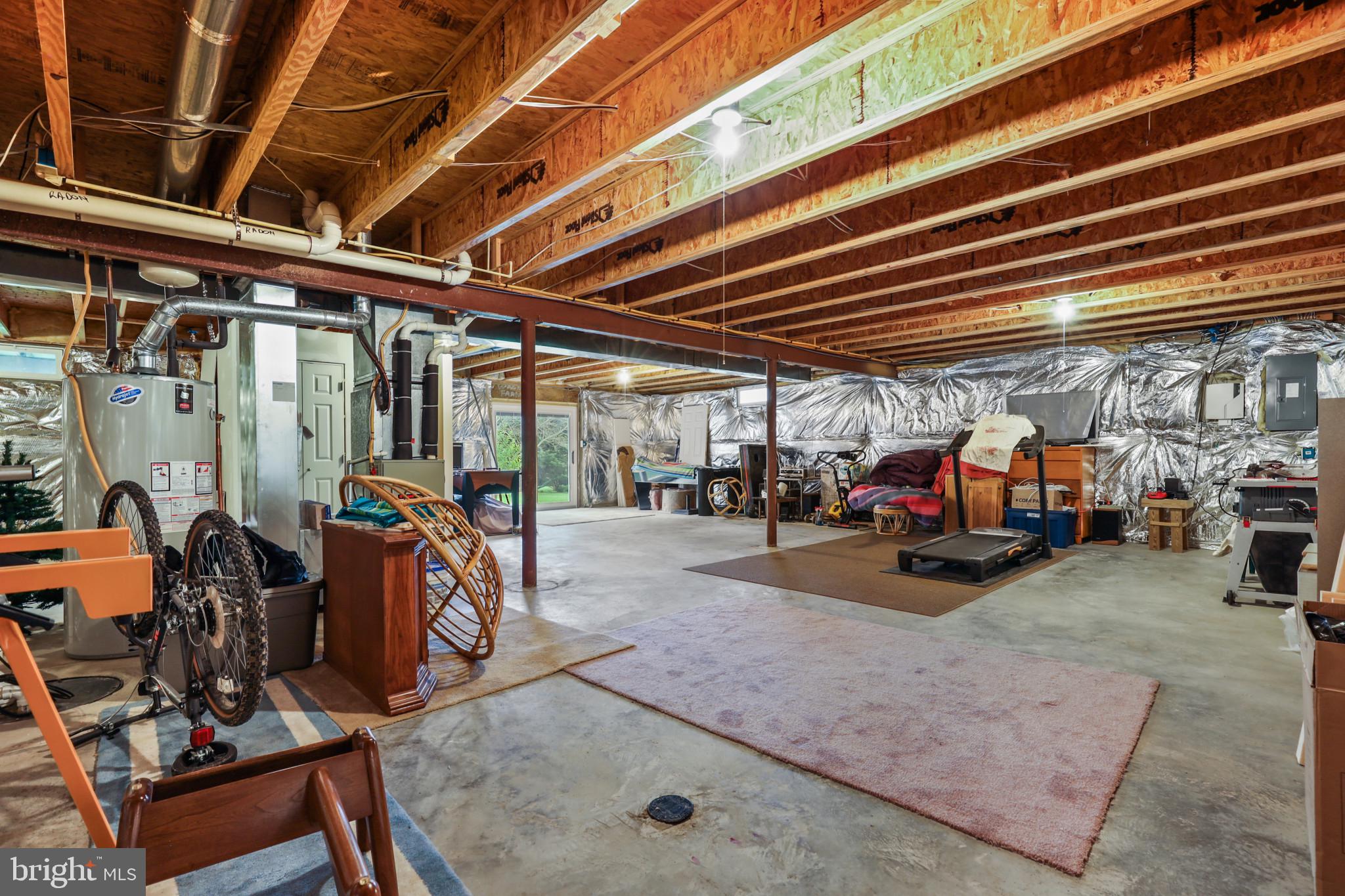 211 Holstein Ct