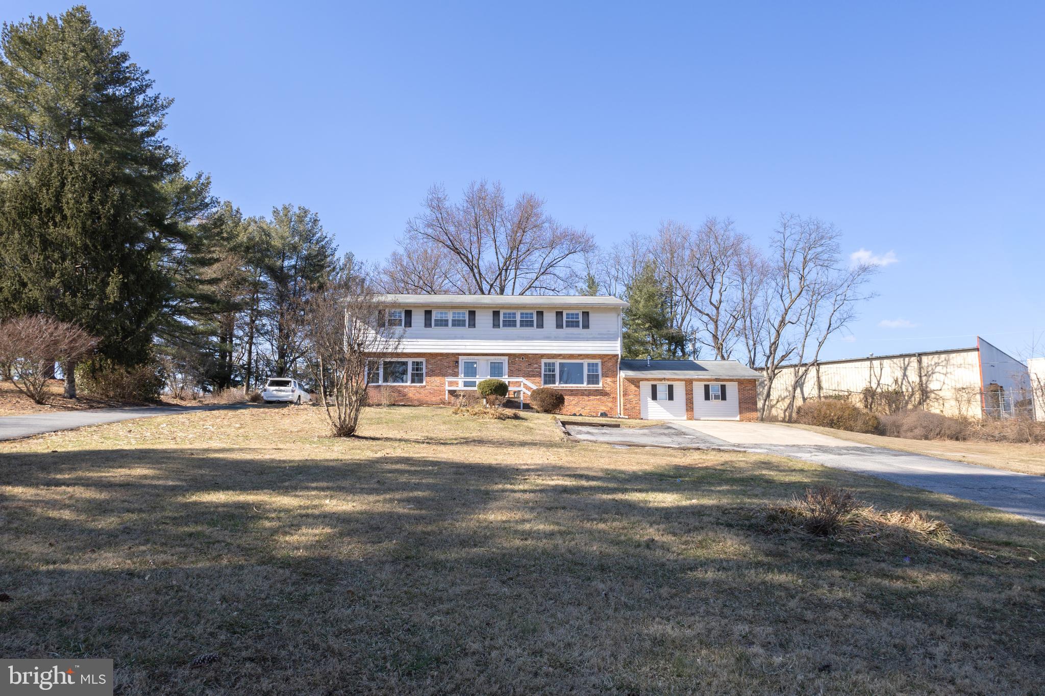 10346 Globe Dr