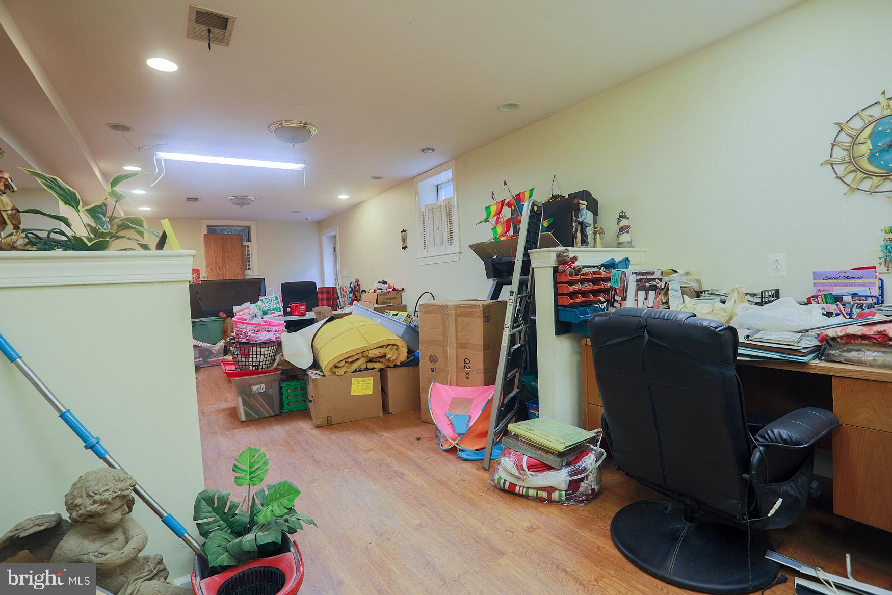 10009 Puritan Way