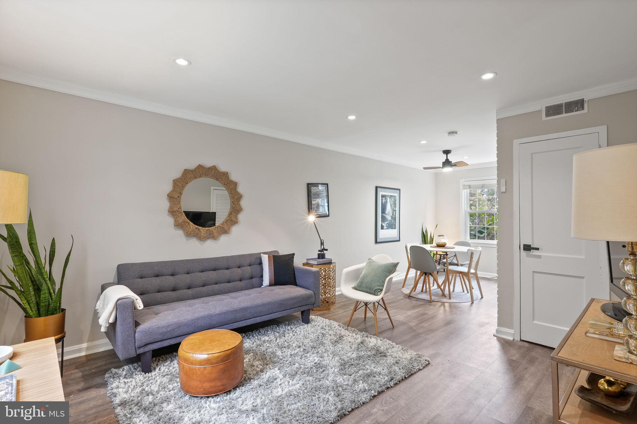 1736 E West Hwy #1736