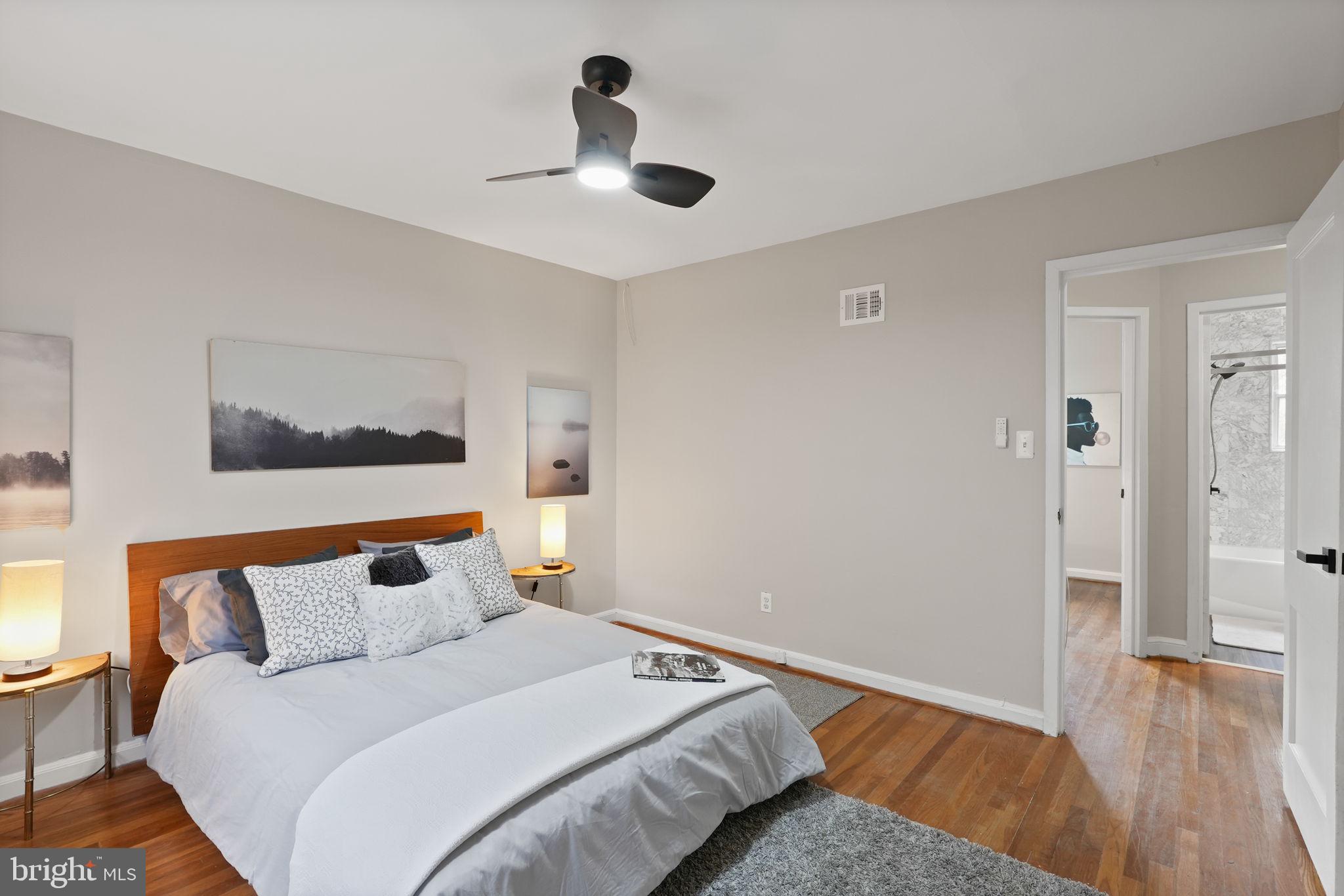 1736 E West Hwy #1736