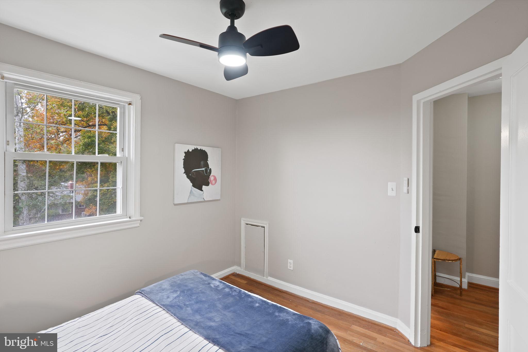 1736 E West Hwy #1736