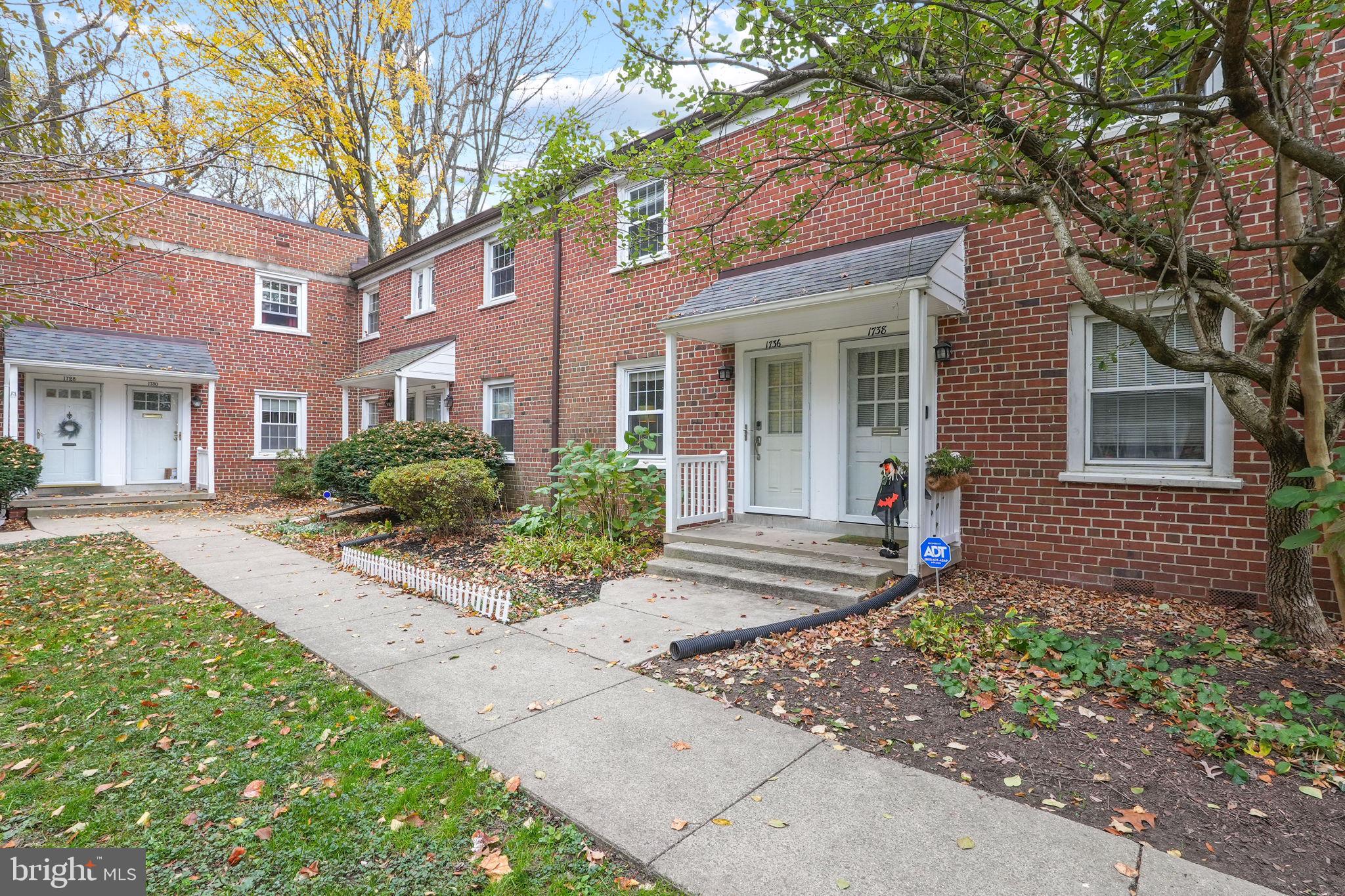 1736 E West Hwy #1736